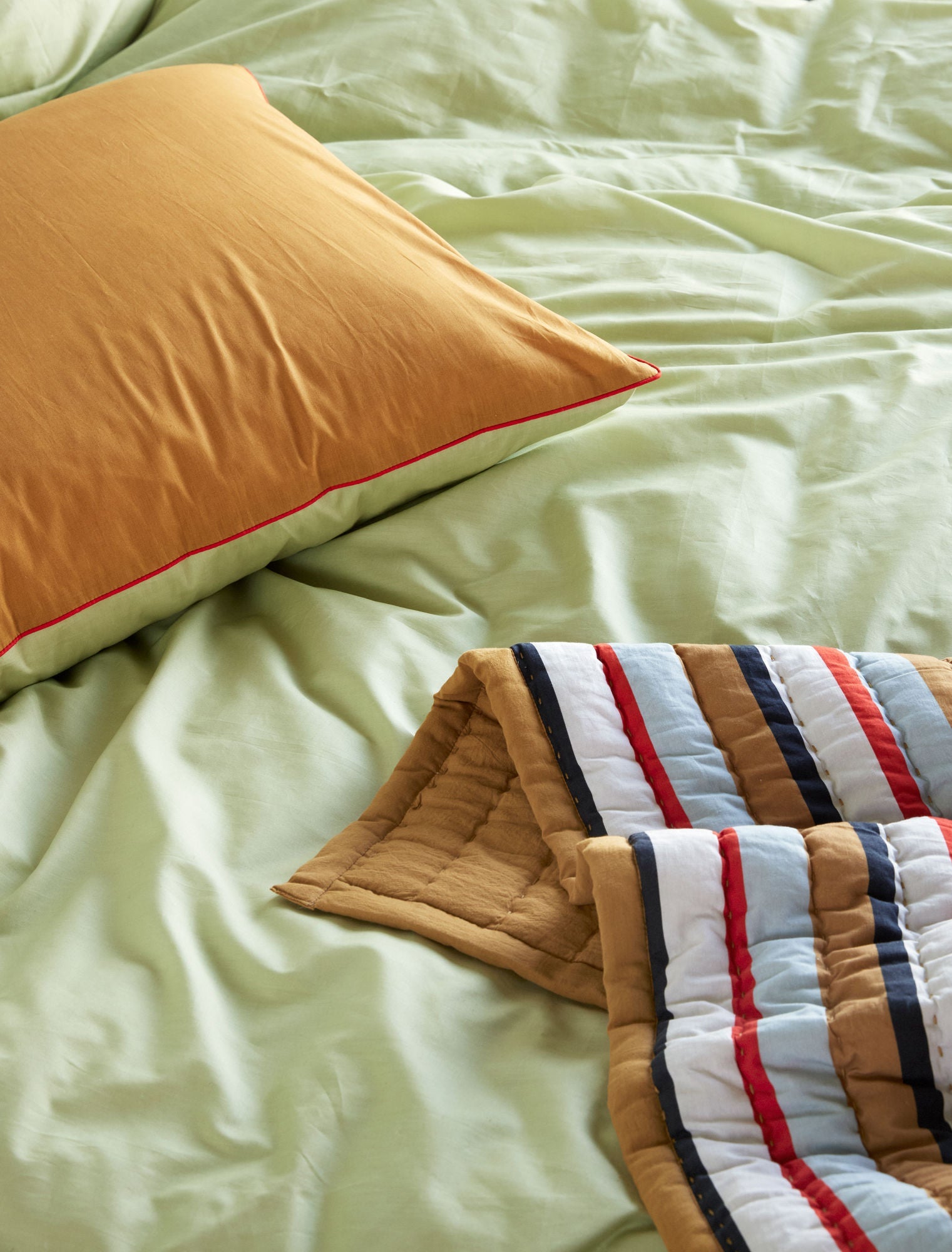 Hübsch Aki sängkläder 60/200 orange/grön