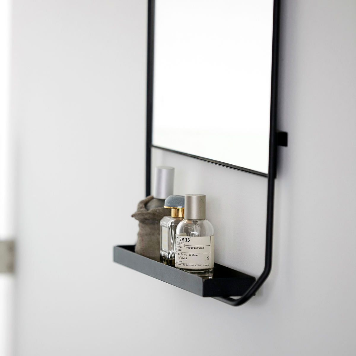 House Doctor Mirror w. scaffale, hdchic, nero