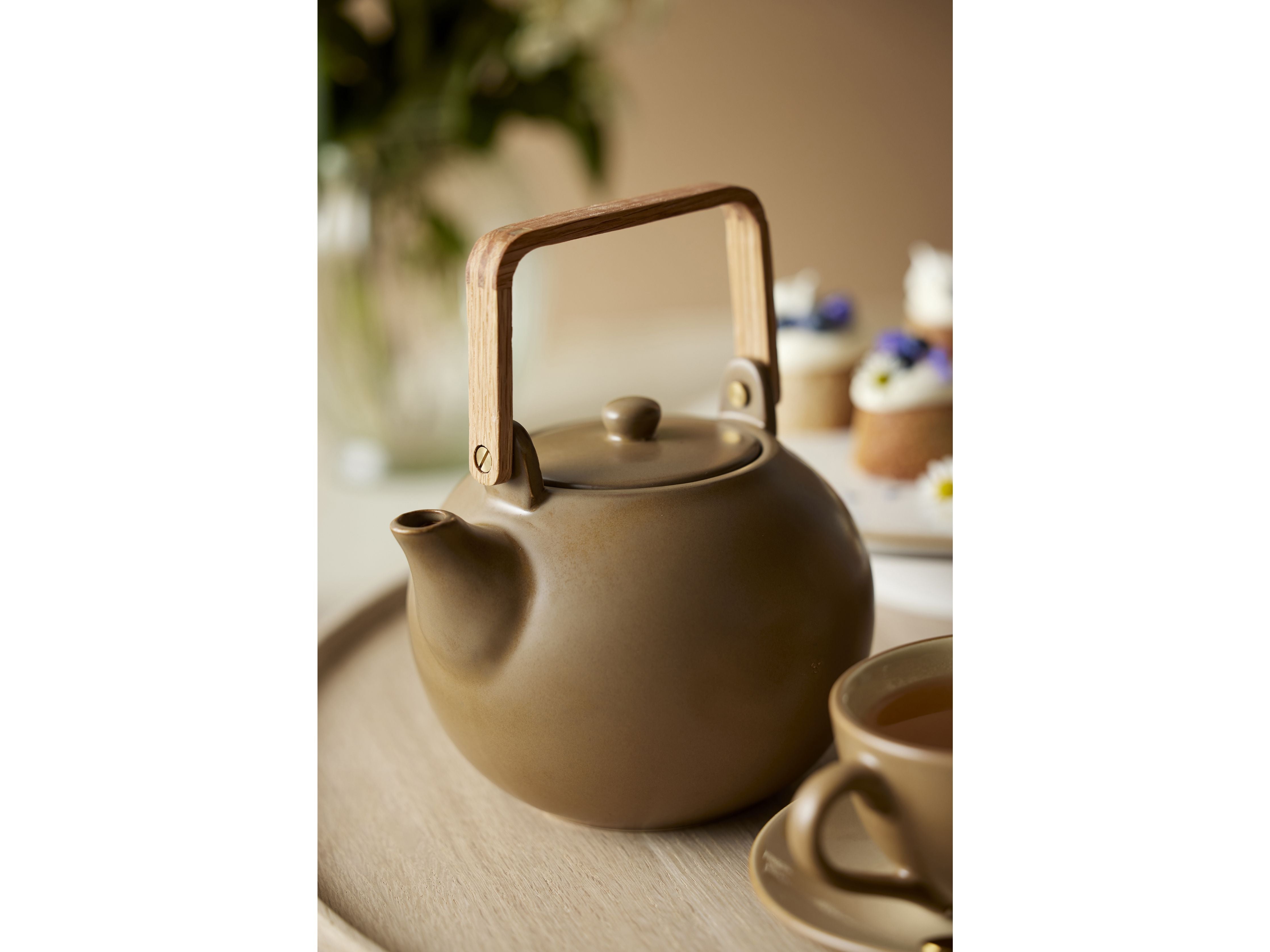 Bitz Teapot met thee -zeef 1,2 L, hout