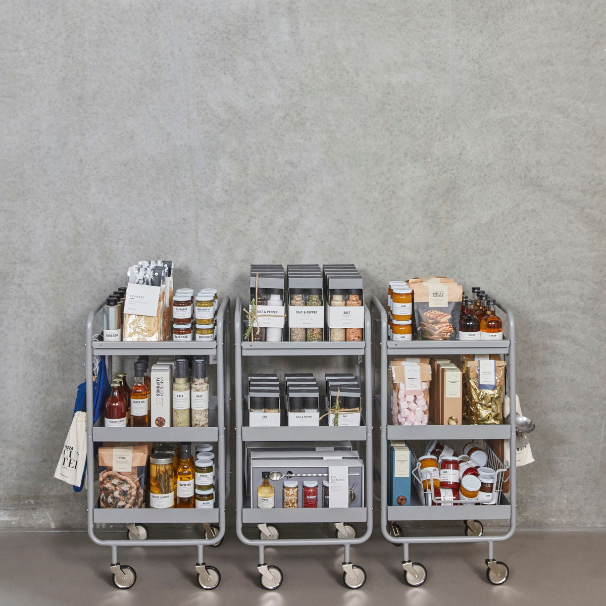 Nicolas Vahe Trolley, NVroll, Gray