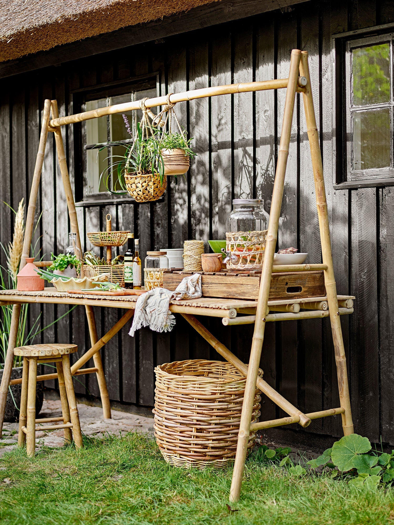 Mesa de comedor de Malo de Bloomingville, naturaleza, bambú