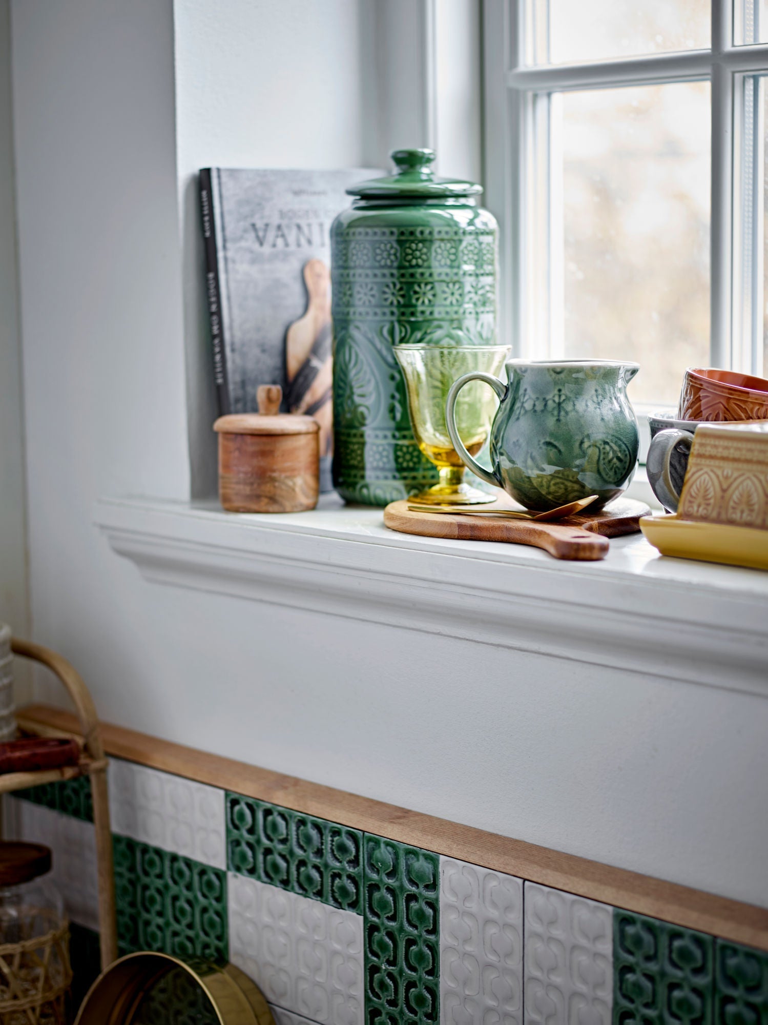 Bloomingville Rani Jar w/Lid, Green, Stoneware