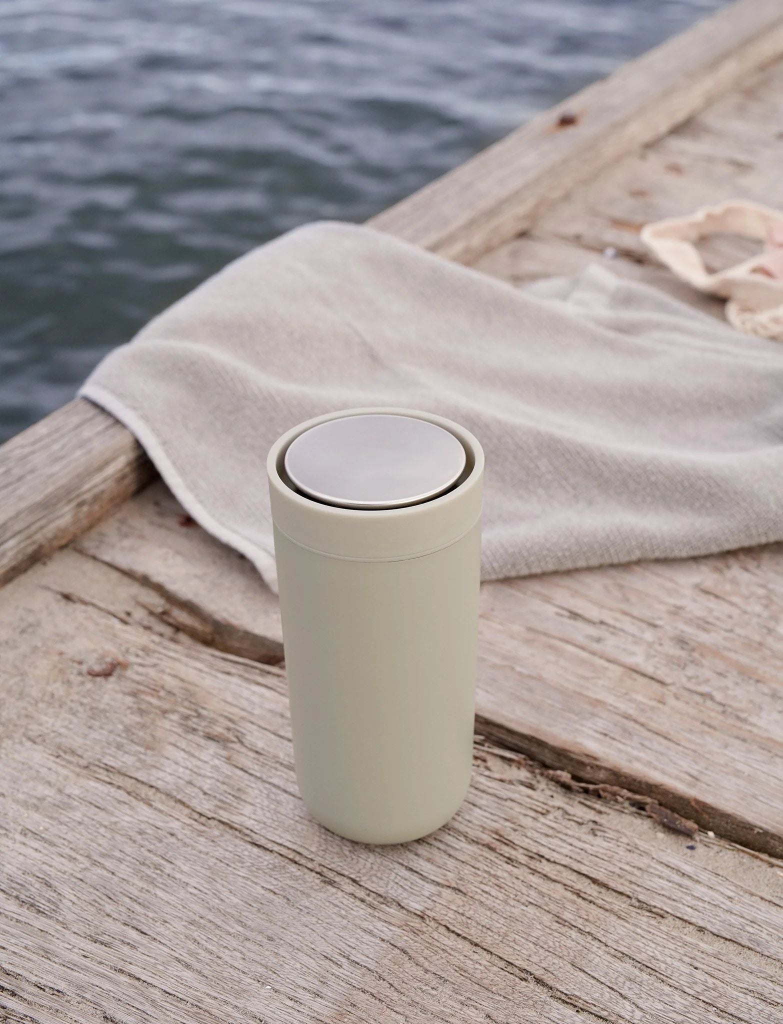 Stelton To Go Click Vacuum Insulated Cup 0,4 L, Soft Sand