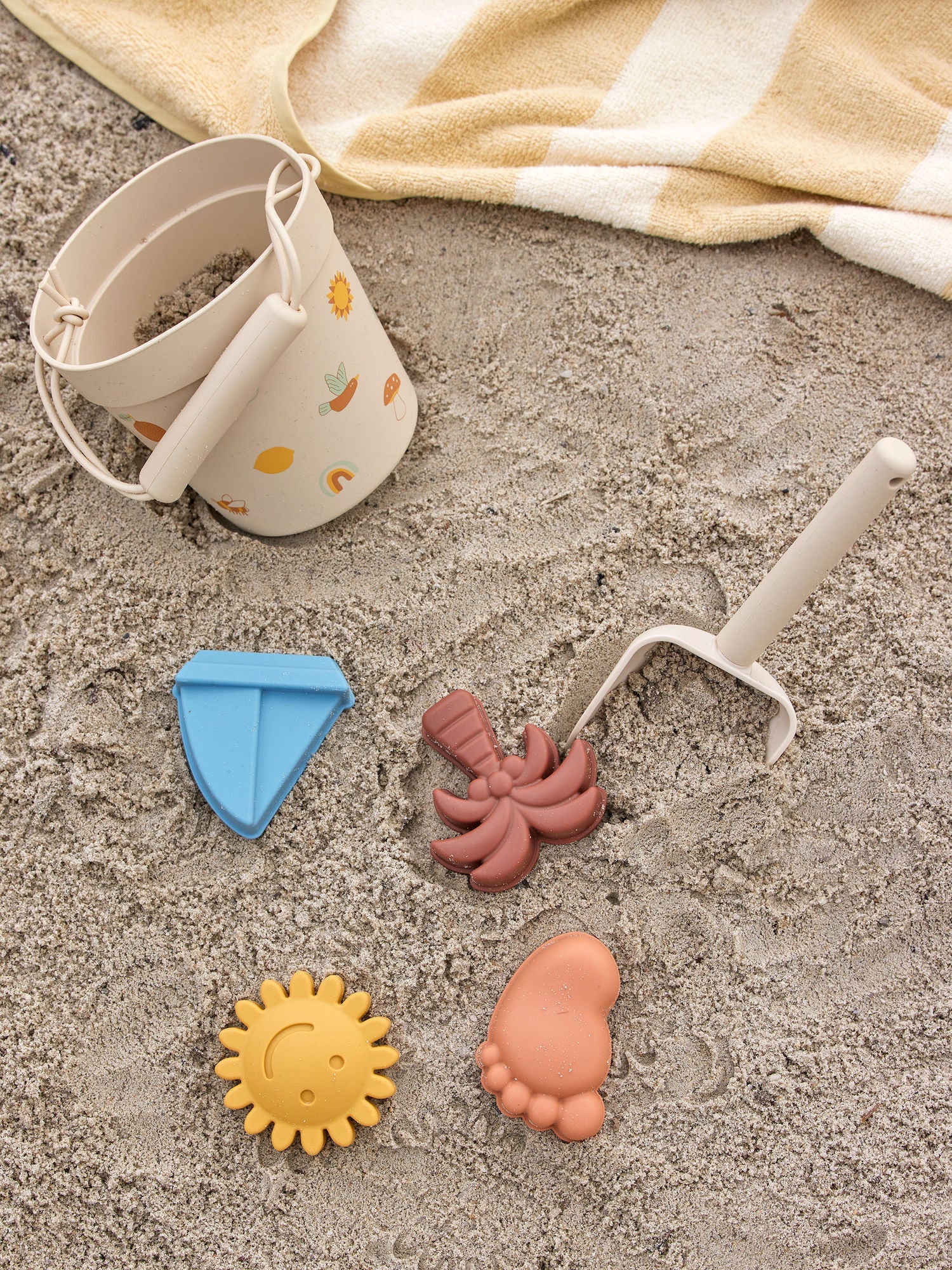 Bloomingville Mini Agnes Beach & Sandspielzeug, Natur, Silikon