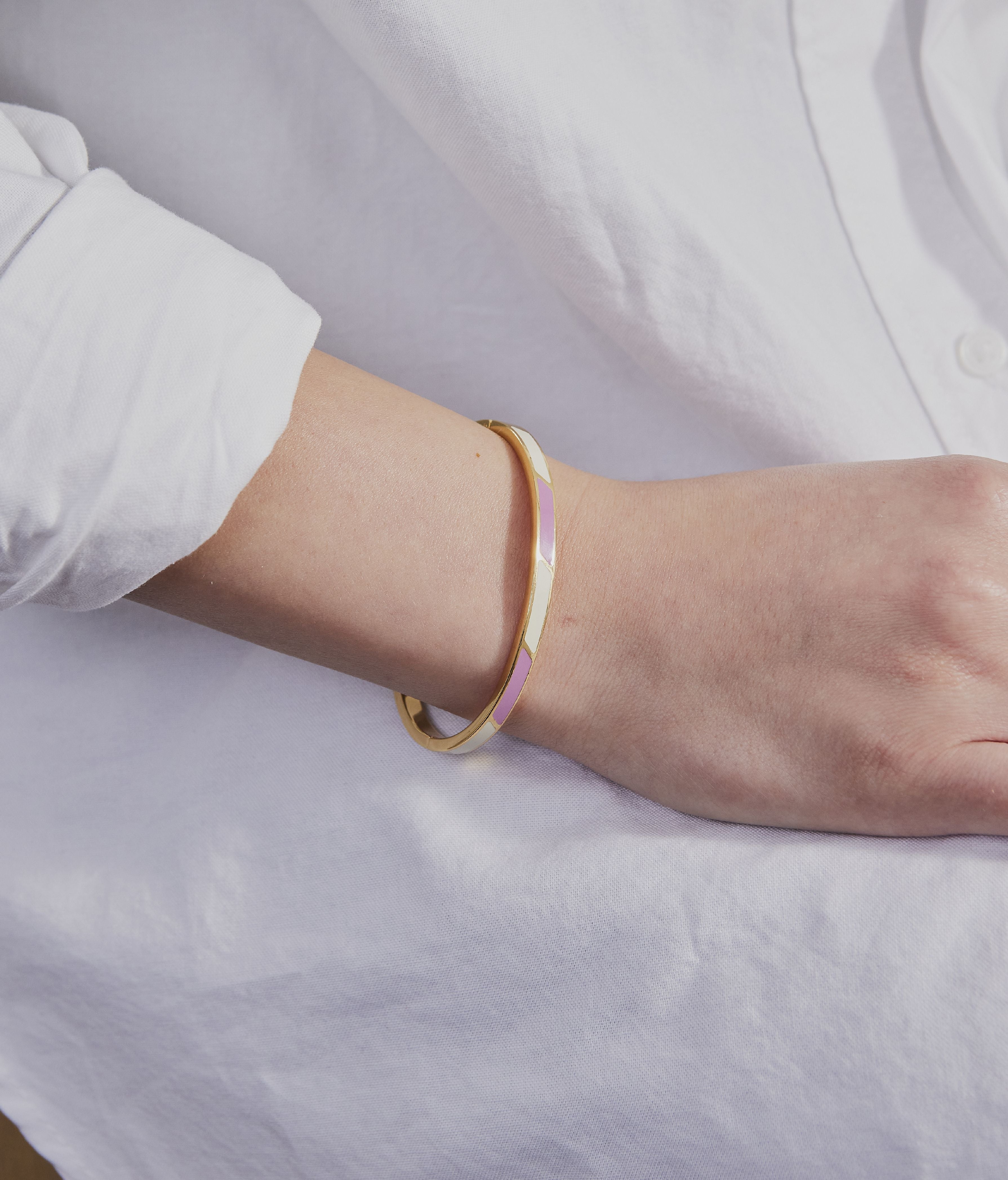 Letras de diseño Brazalete de dulces a rayas, rosa oscuro/blanco