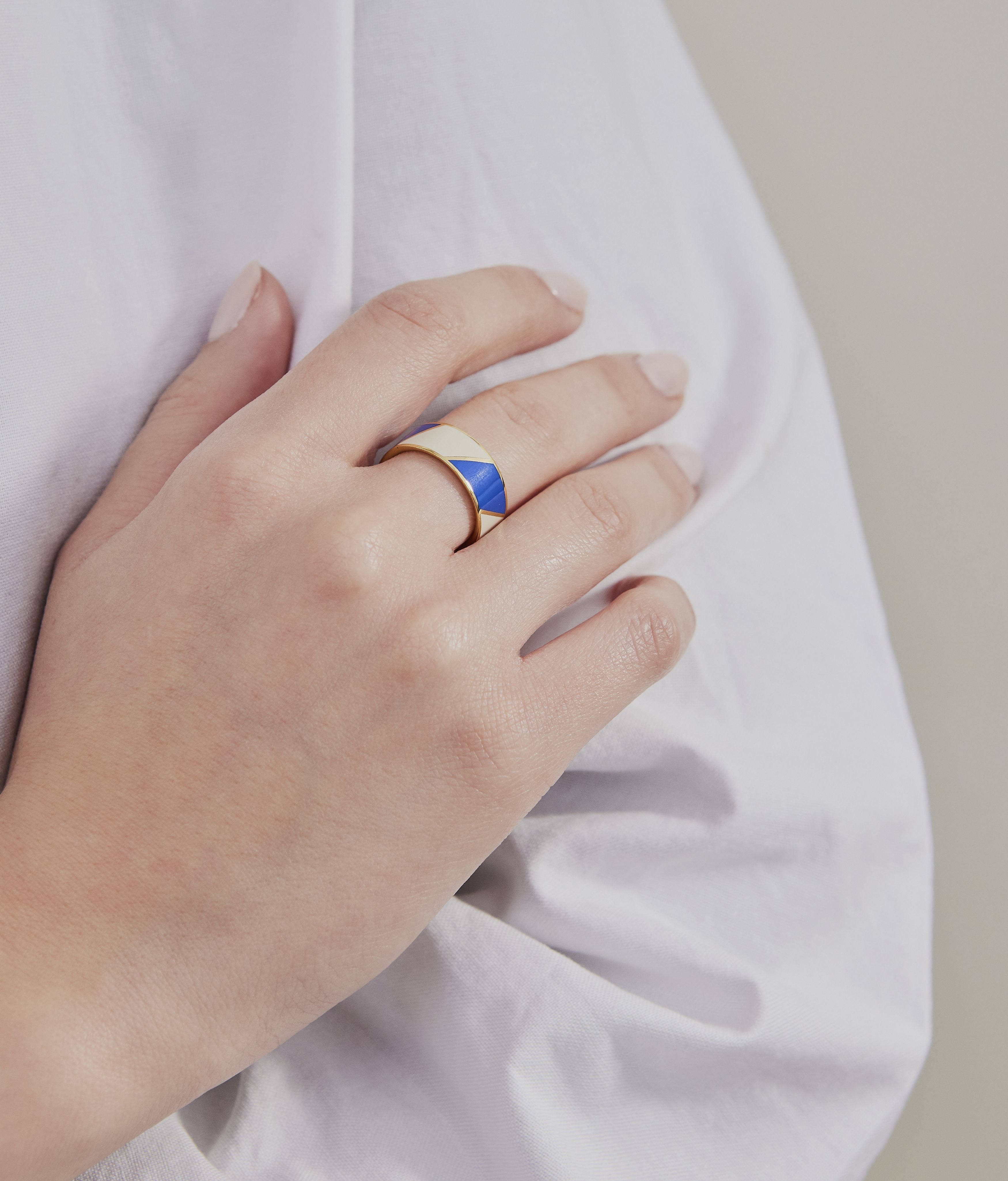 Designbokstaver Big Striped Candy Ring, Cobalt Blue/White