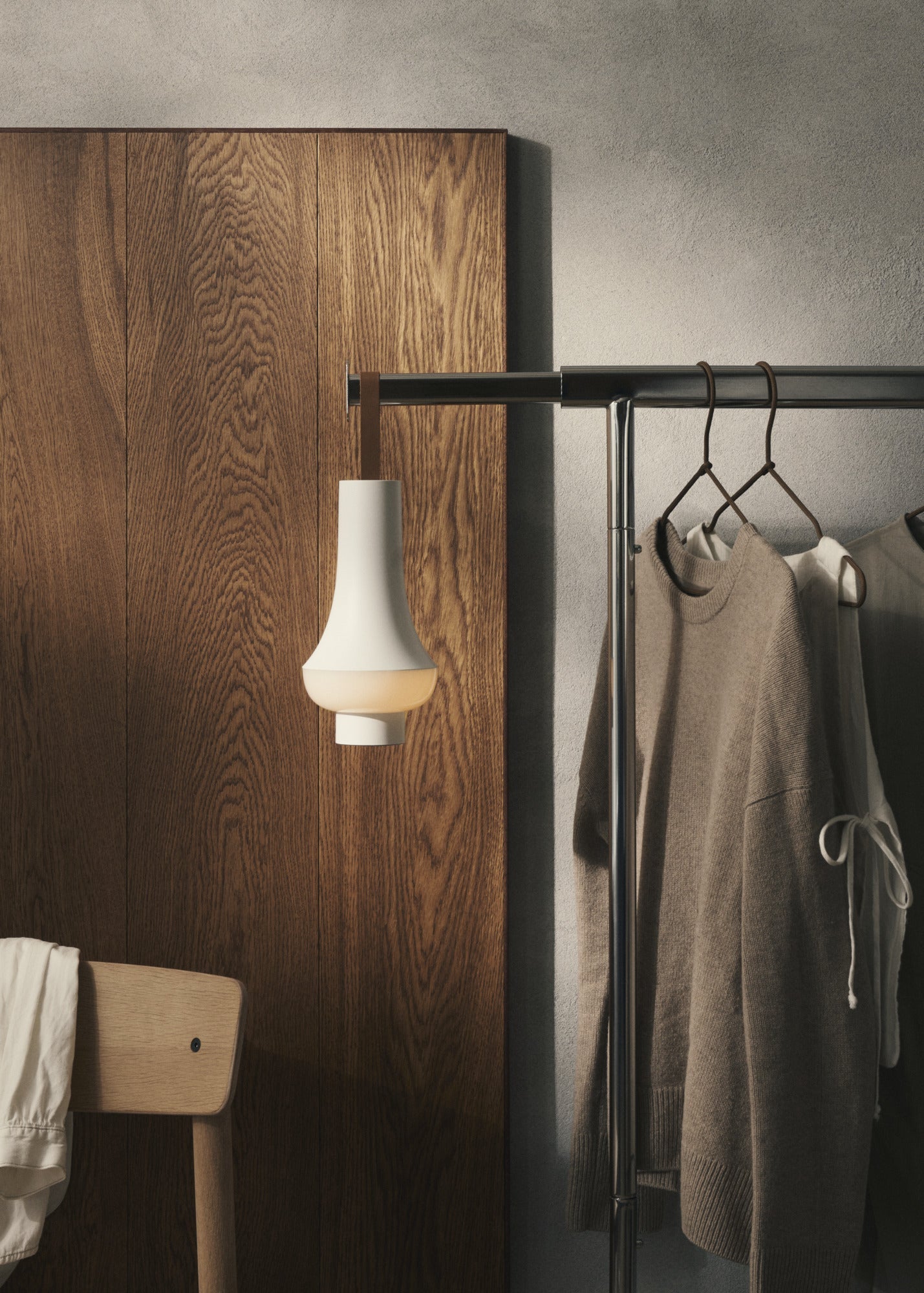 Louis Poulsen Tomoshi tragbare Lampe, weiß