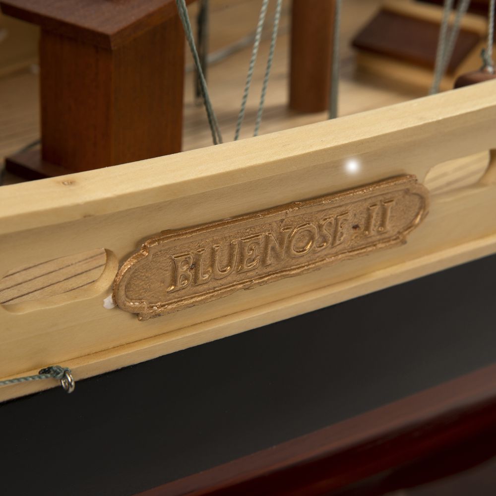 Authentic Models Bluenose II Modèle de voilier peint