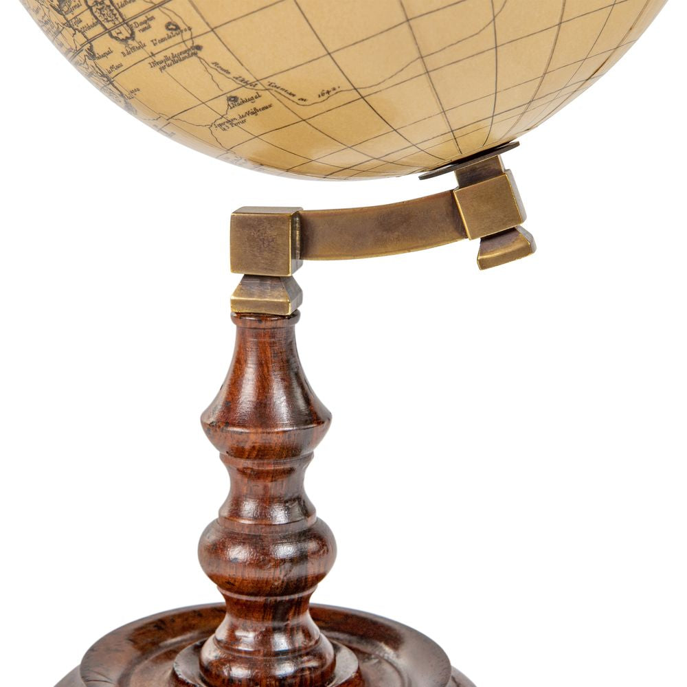 Ekta fyrirmyndir Trianon Globe