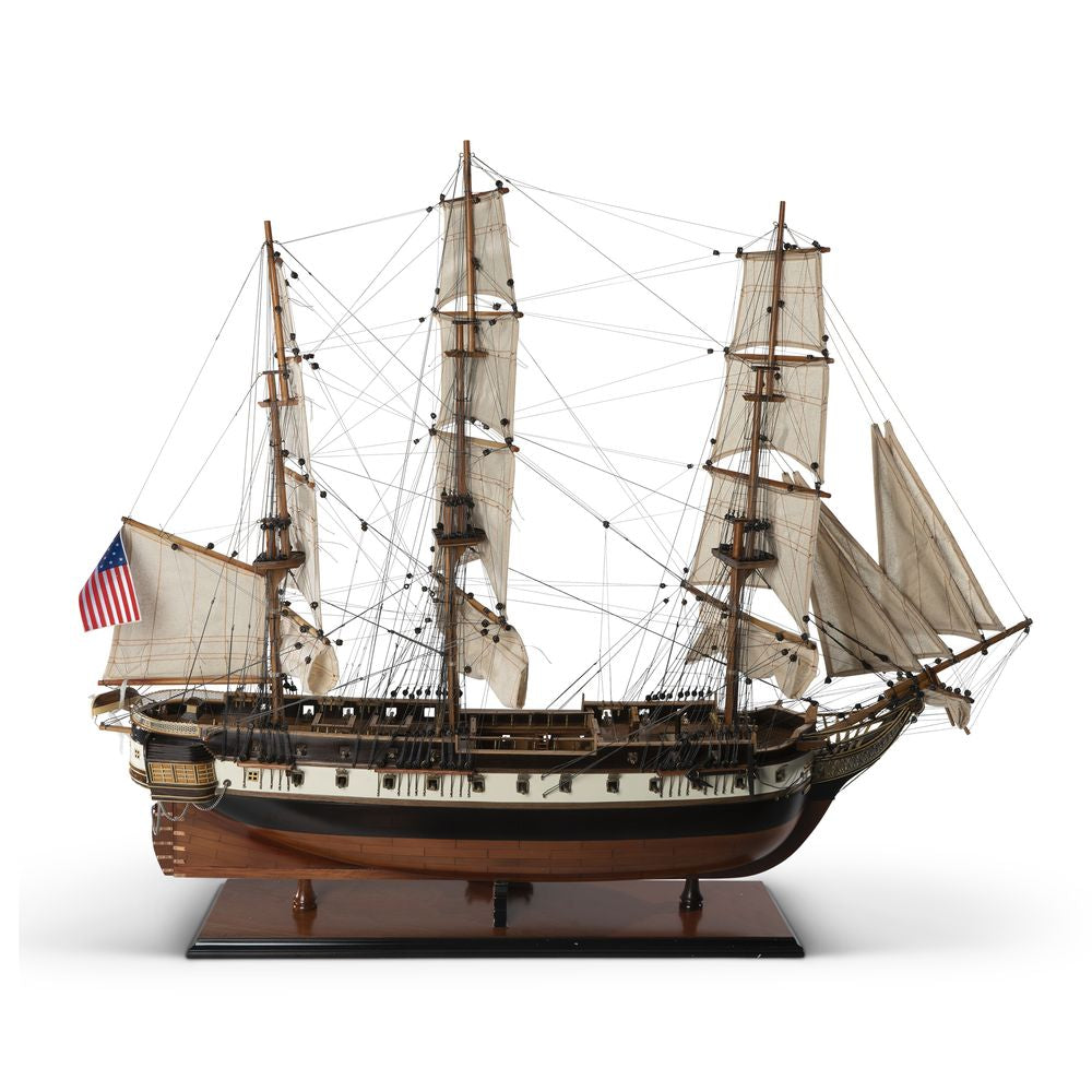 真实的模型USS Constellation帆船模型