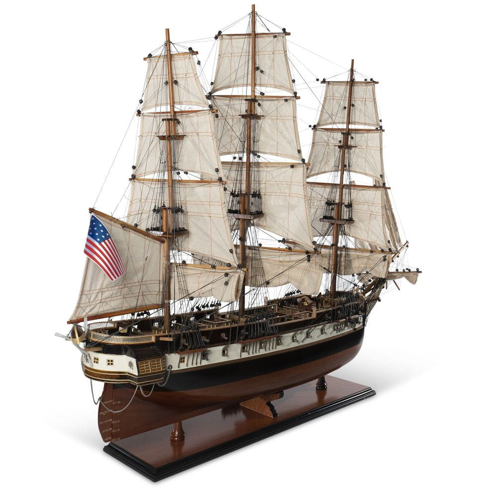 Modelos auténticos Modelo de barco de vela de USS Constellation
