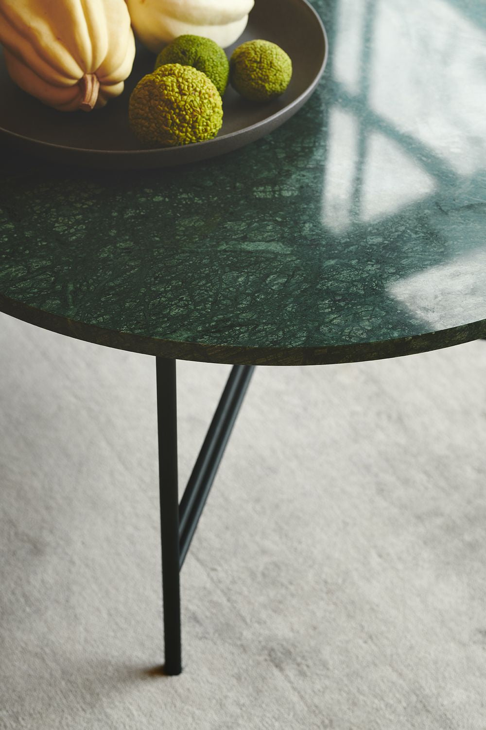 Tavolino a metropolitana Hansen piegata Ø 65 cm, marmo Verde Guatemala