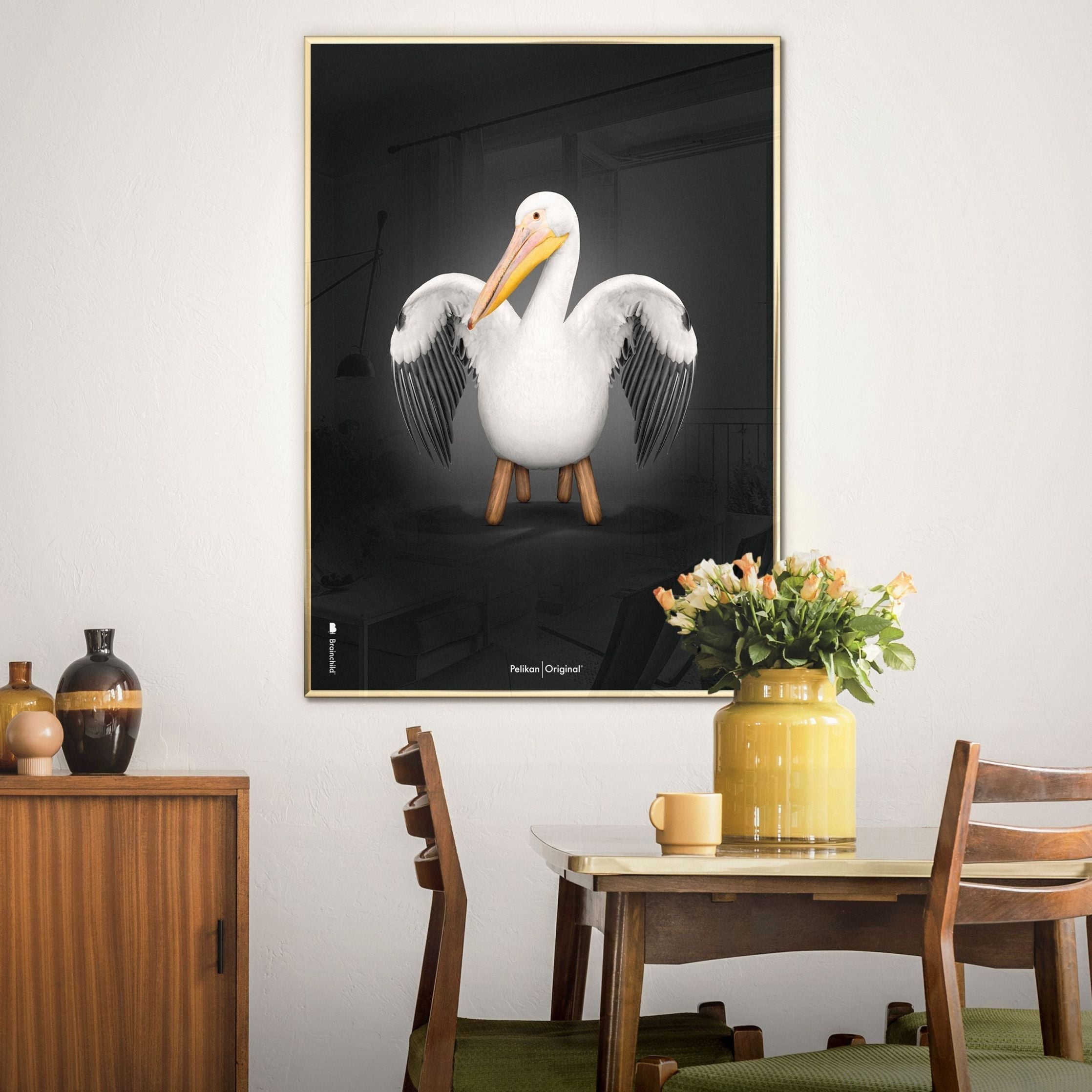 Poster classico Pelikan Pelild, telaio in legno chiaro 50x70 cm, sfondo nero