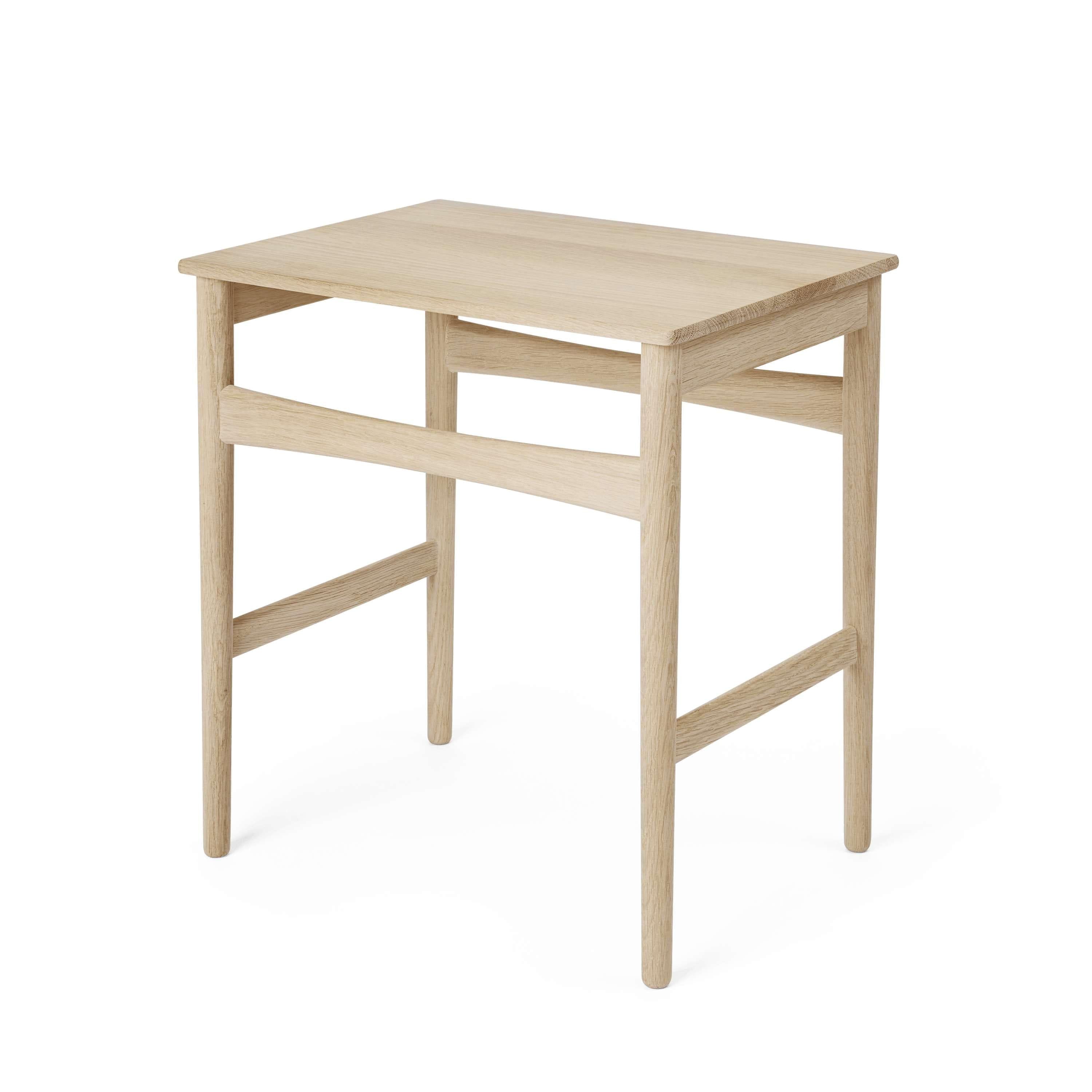 Carl Hansen Ch004 Nesting Side Tables, Oak Soap