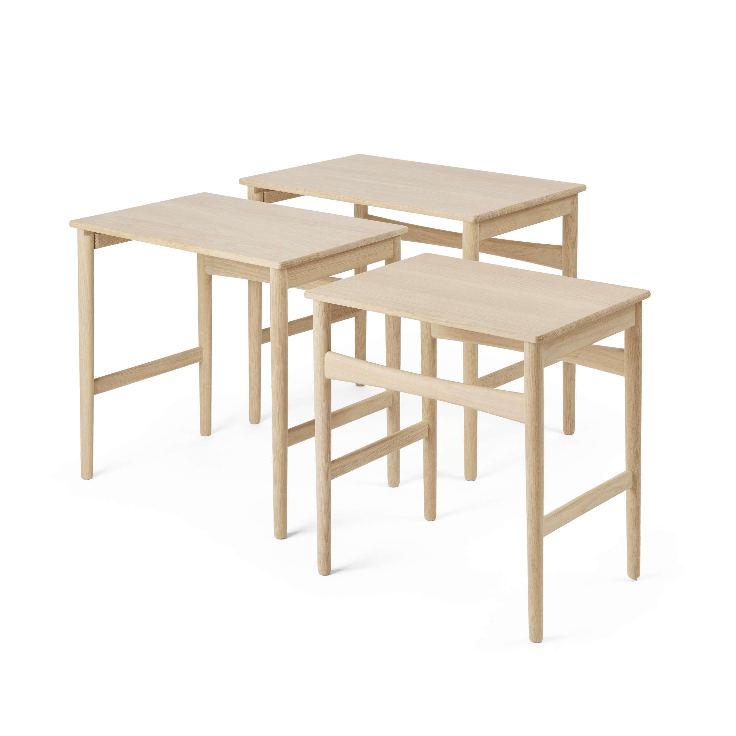 Carl Hansen CH004 Nesting bijzettafels, eiken zeep