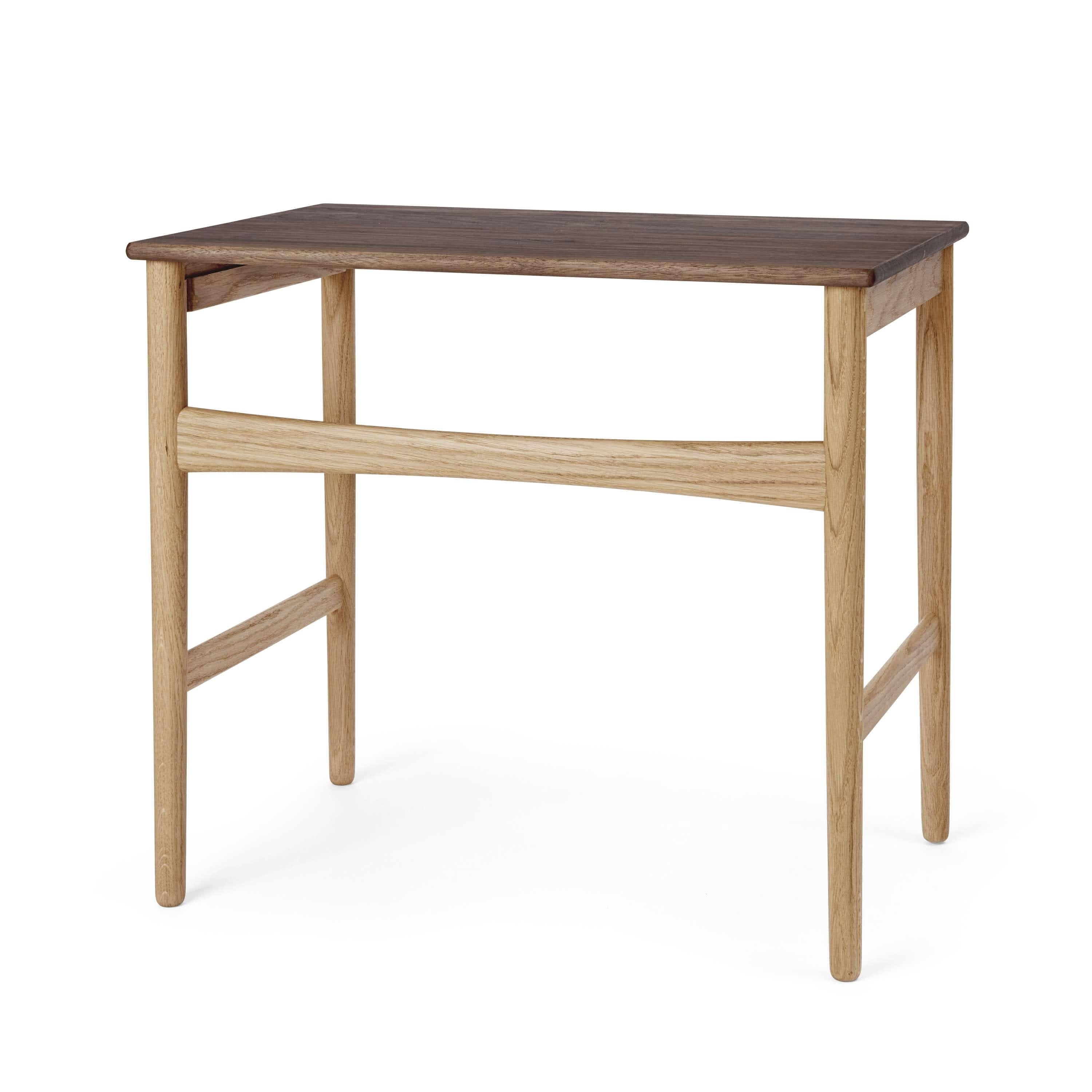 Carl Hansen Ch004 Nesting Side Tables, Oak/Walnut Oiled