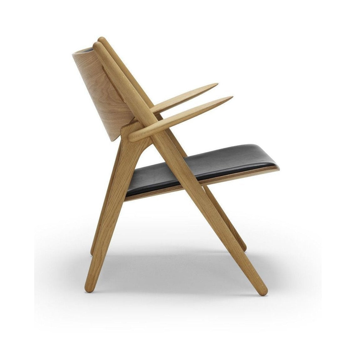 Carl Hansen CH28 P -Sessel, geölte Eiche/schwarzes Leder