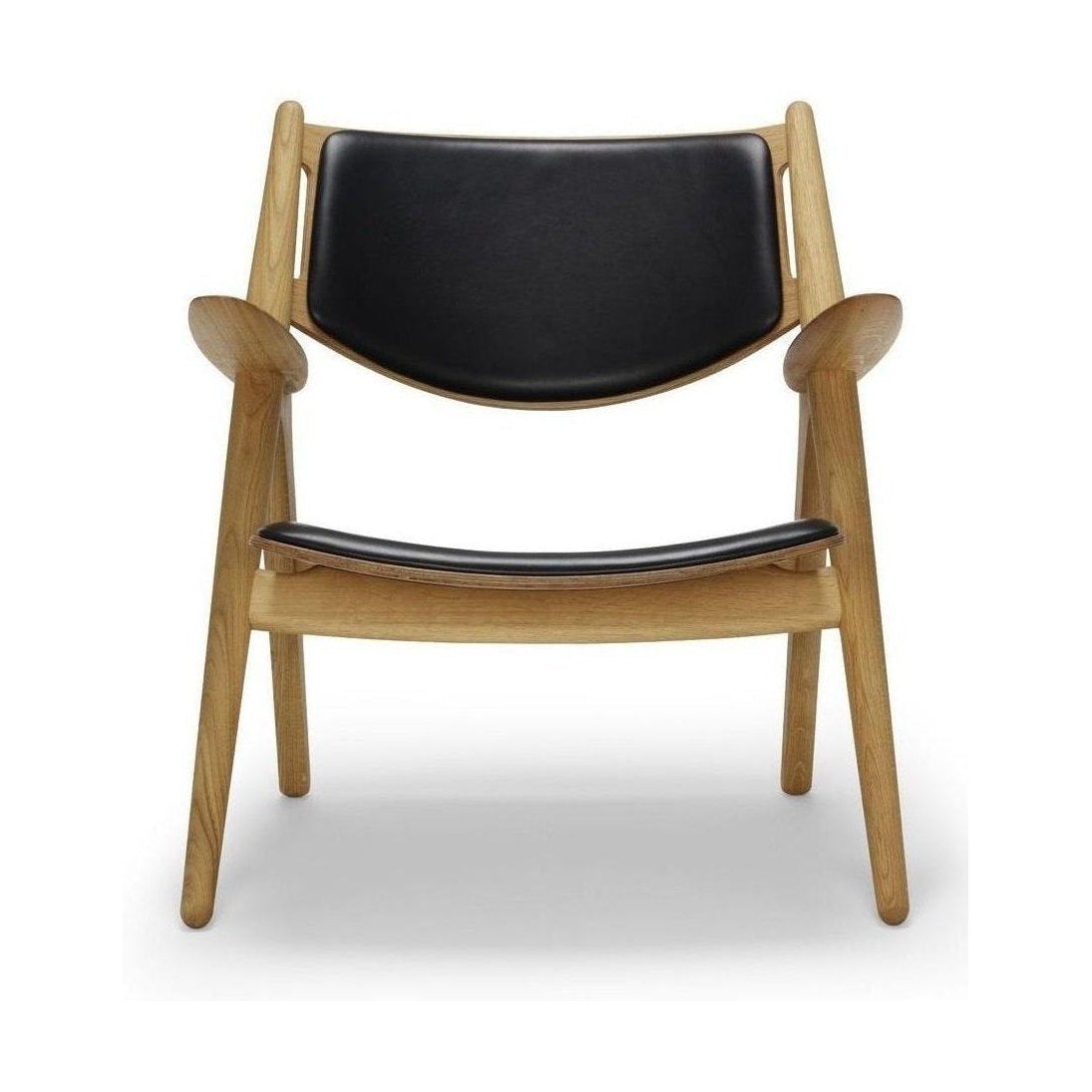 Carl Hansen CH28 P -lenestol, oljet eik/svart skinn