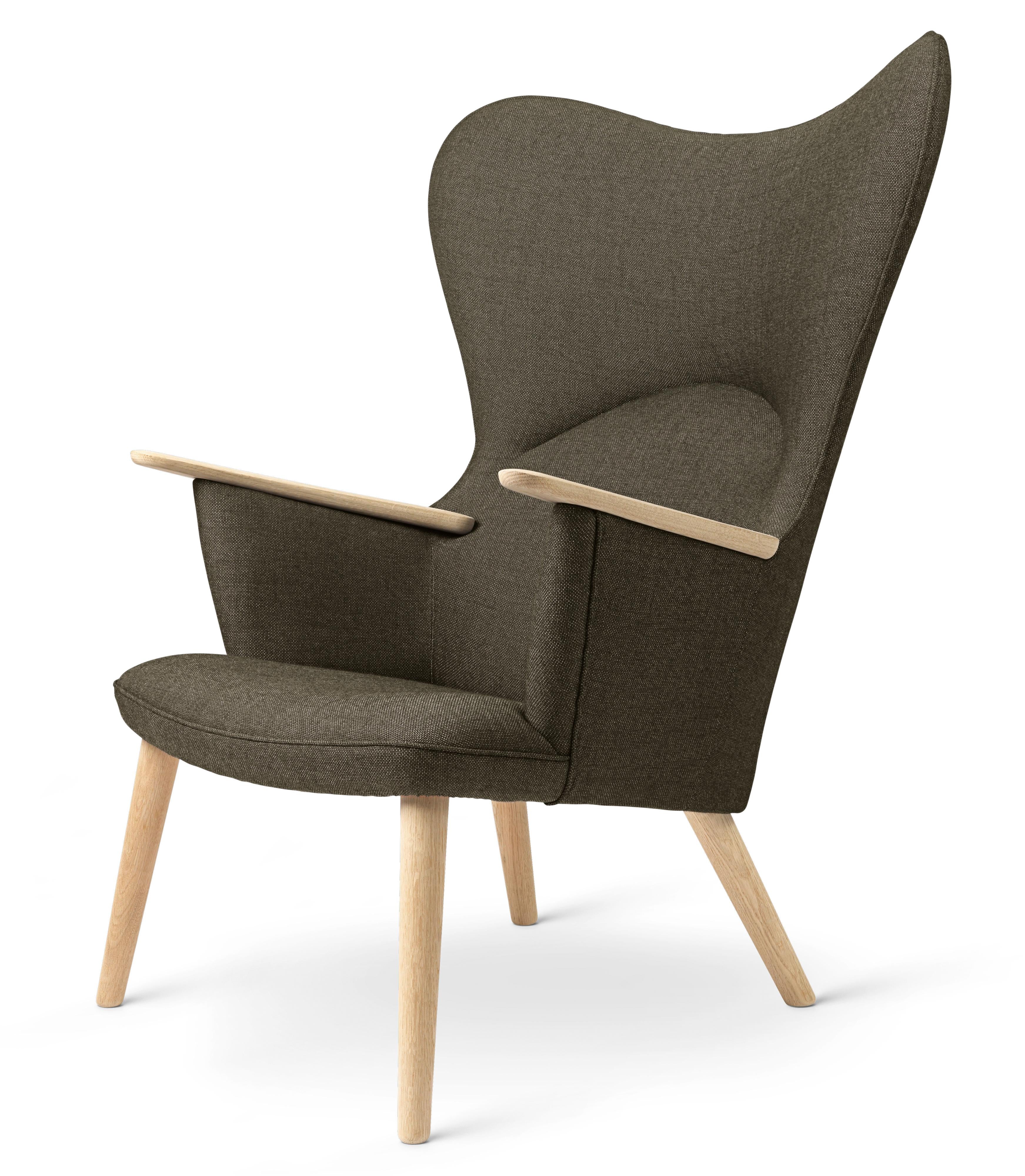 Carl Hansen Ch78 Mama Bear Lounge Chair, Eiche Seife/Passion 1101