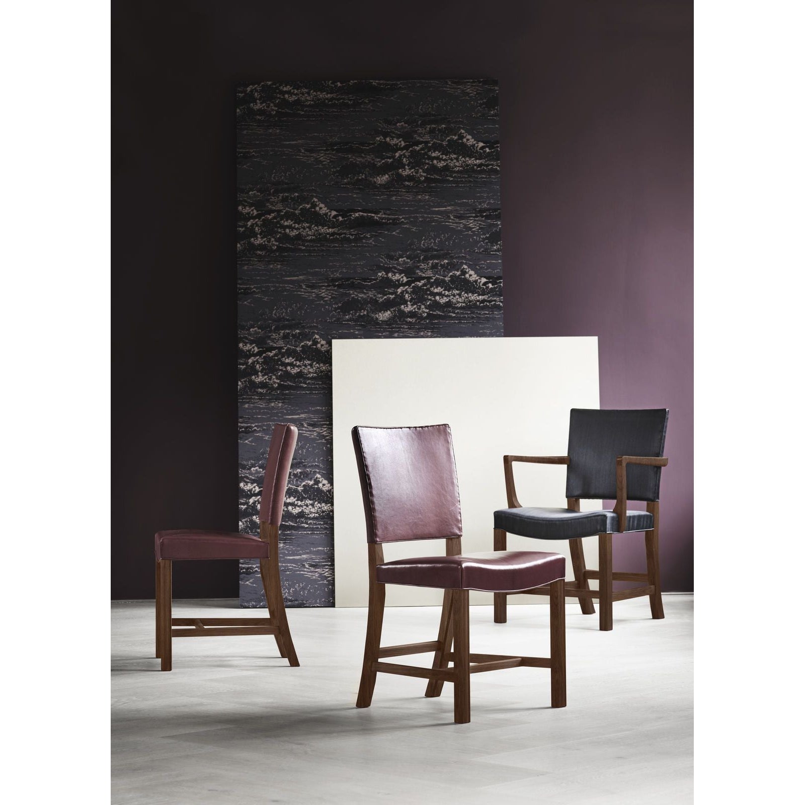 Carl Hansen KK37580 Grande chaise rouge, chêne savonned / cuir noir