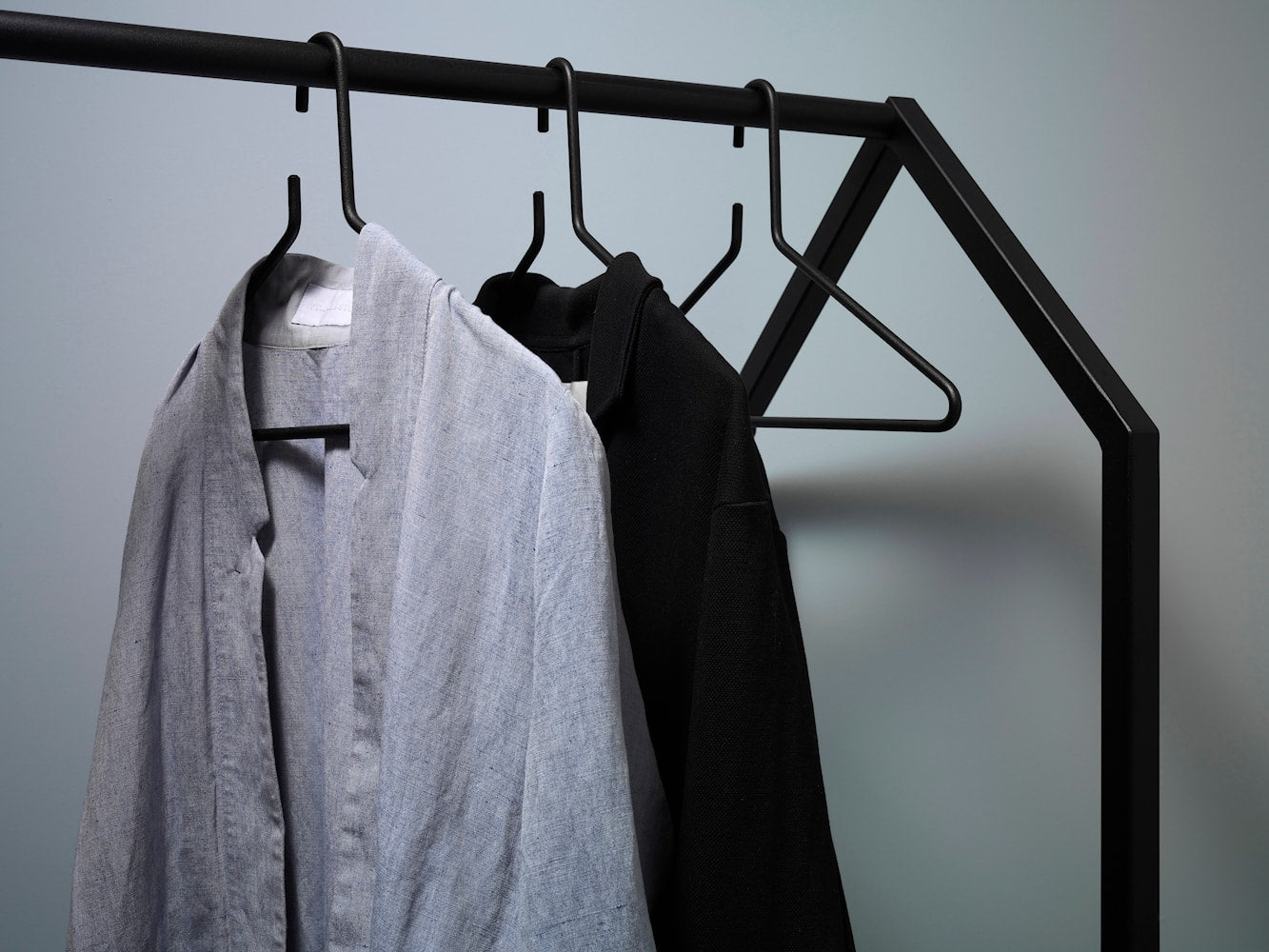 Essem Design Rack de maison de vêtements, noir