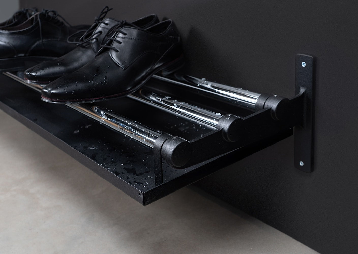 Essem Design Druppelbeveiliging voor nostalgi -schoenrek, zwart