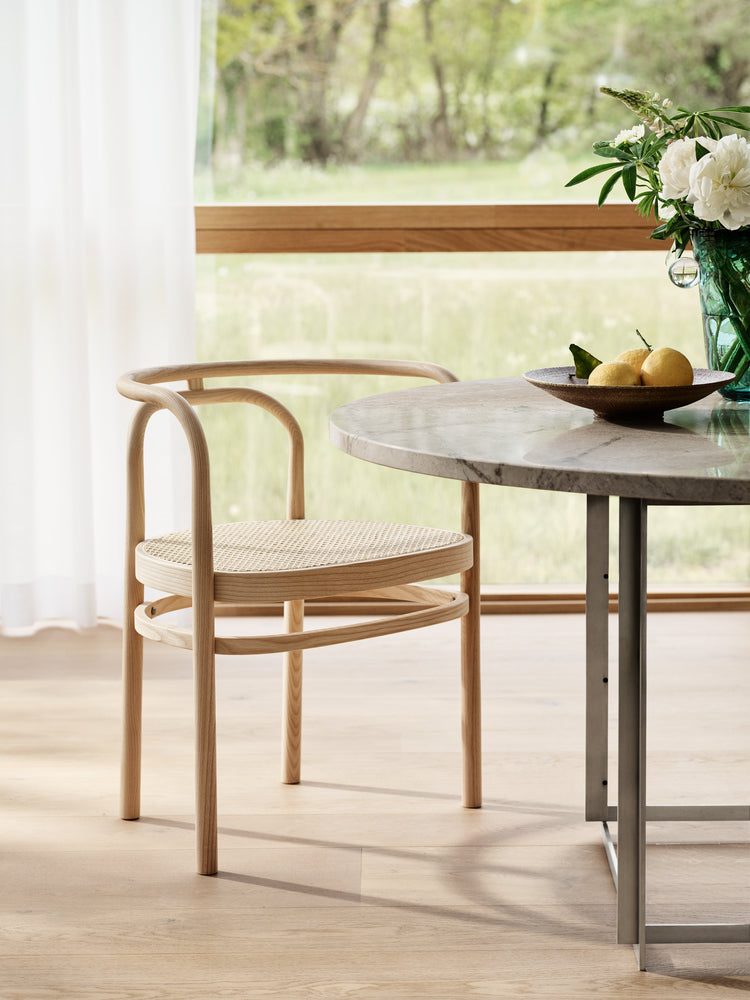 Fritz Hansen PK15 -tuoli, tuhka