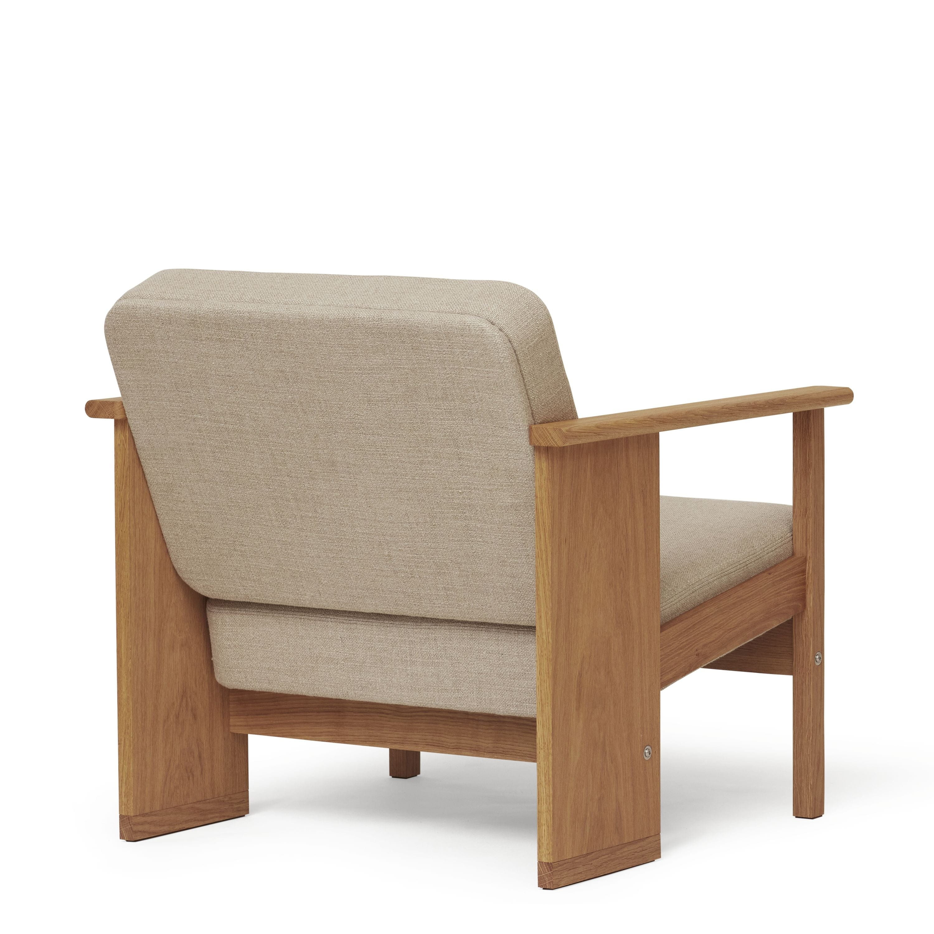 Form & Refine Block Lounge stol. Egetræ