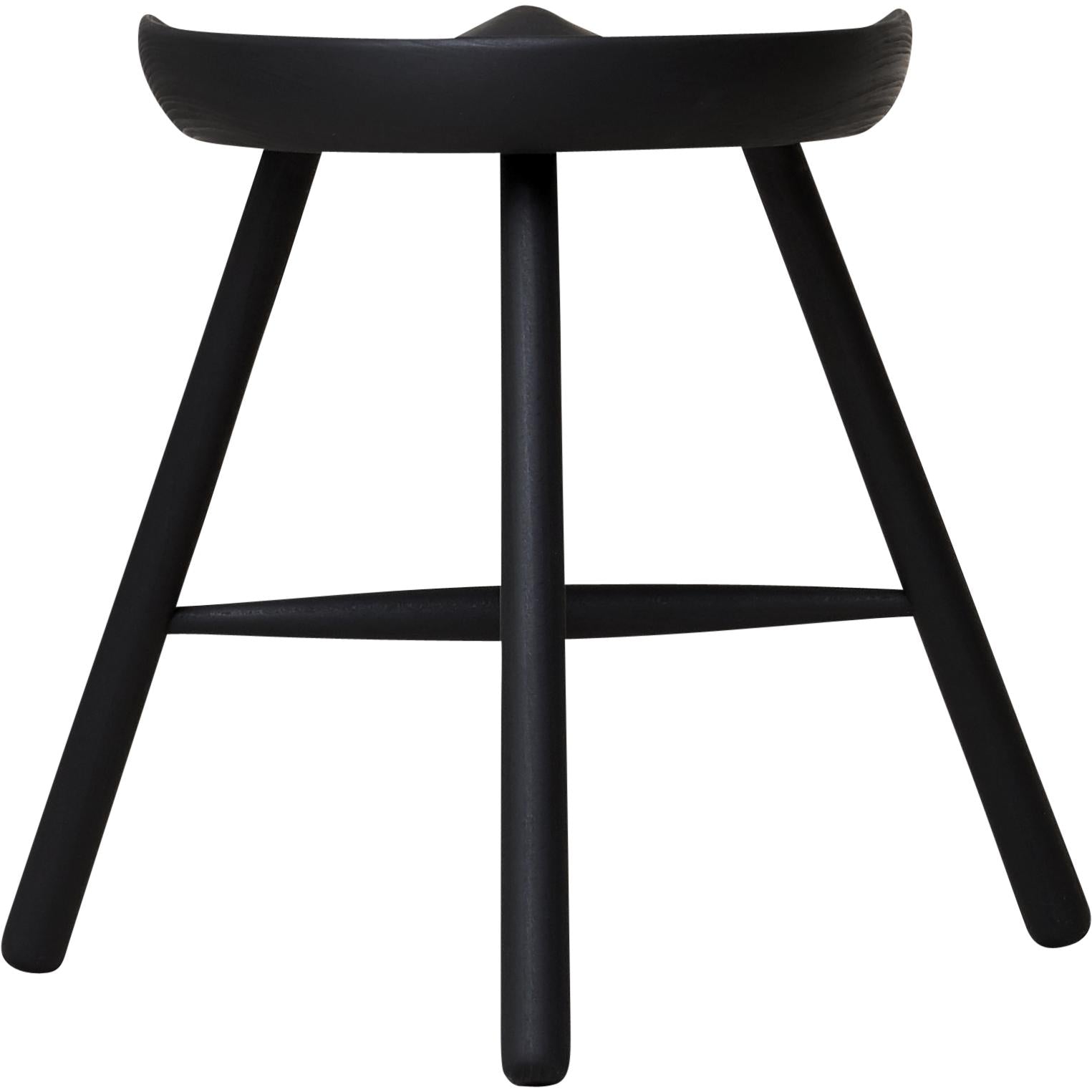 Form & Refine Chaise de cordonnier n ° 49. Hêtre noire tachée
