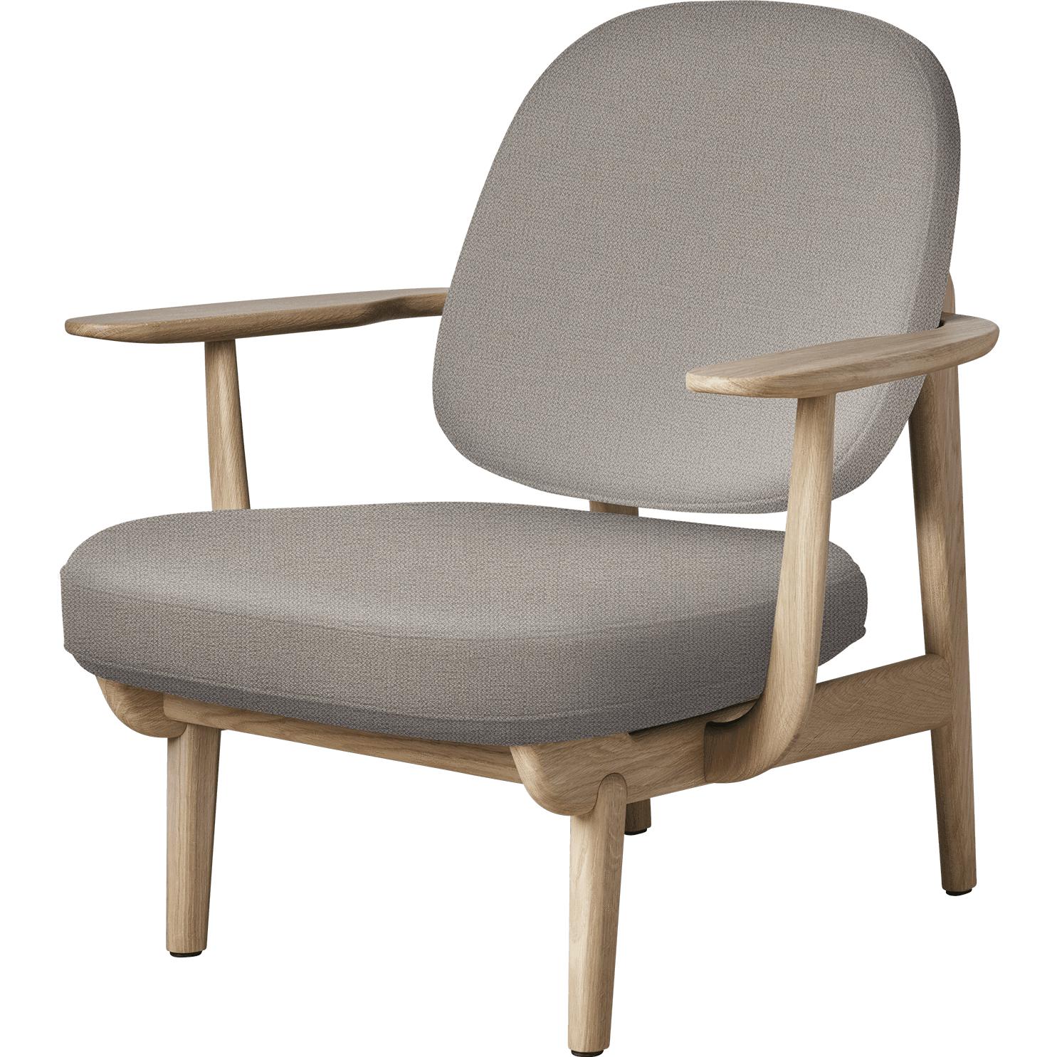 Fritz Hansen JH97 Fred Lounge Chair Lacquered Oak, Light Beige