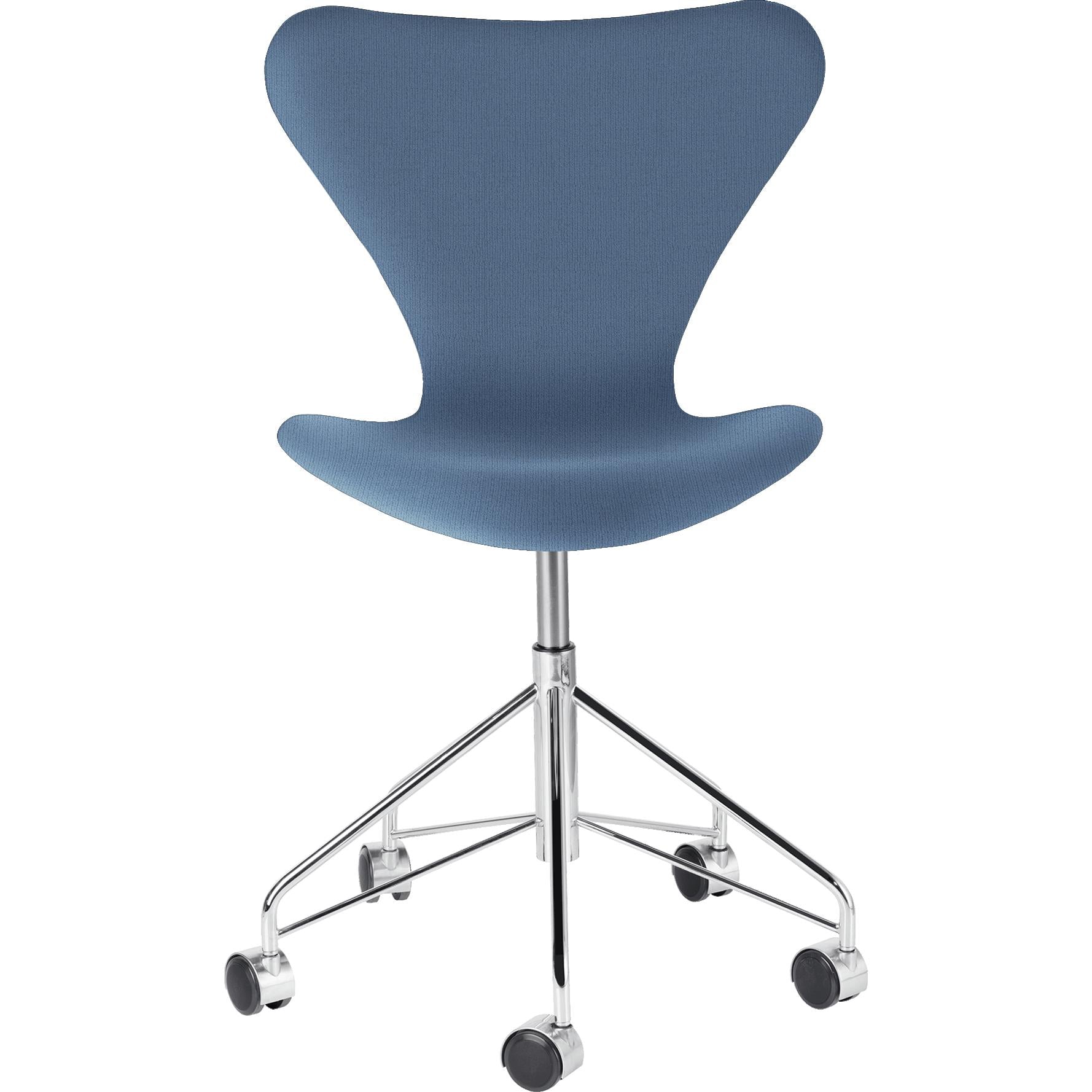 Fritz Hansen Series 7 Swivel Chair Full Upholstery Fabric Christianshavn, Light Blue Uni