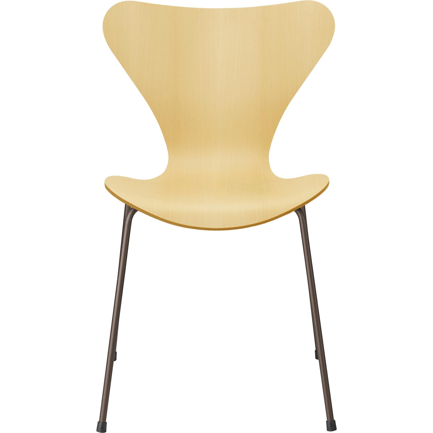 Fritz Hansen Series 7 sedia impiallacciata di faggio in faggio, base di bronzo marrone