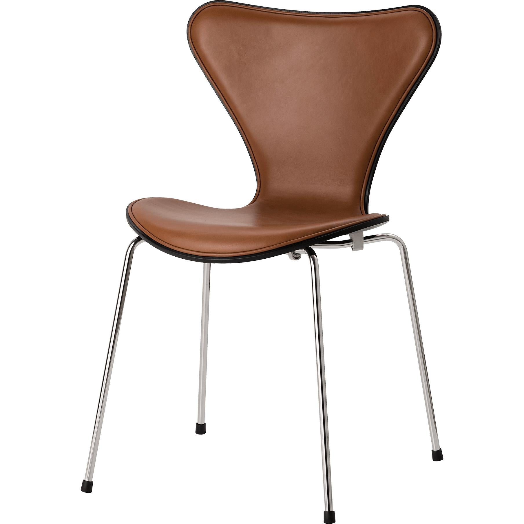 Fritz Hansen Series 7 Chair Dyed Ash Front Upholstery Leather Grace, Walnut