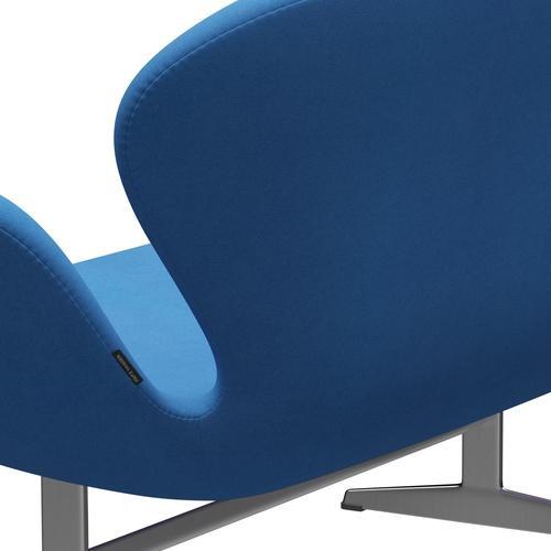 Fritz Hansen Swan Sofa 2 sæta, satín burstaður ál/divina ljósblár (742)