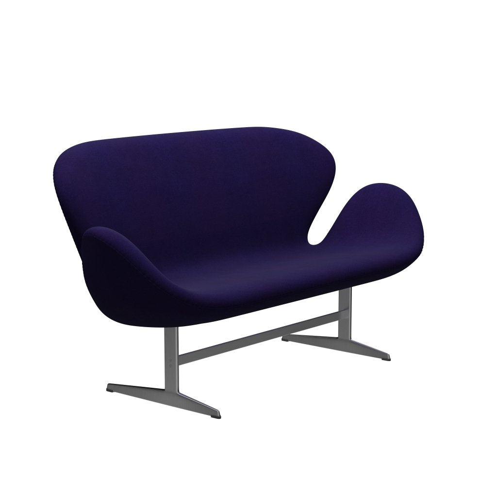 Fritz Hansen Swan Sofa 2-Sitzer, Satiniertes gebürstetes Aluminium/Divina Violett Dunkel (692)