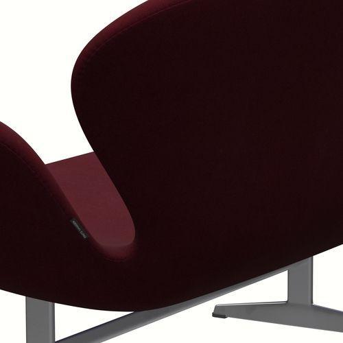 Fritz Hansen Swan Sofa 2-Sitzer, Silbergrau/Divina Aubergine (671)