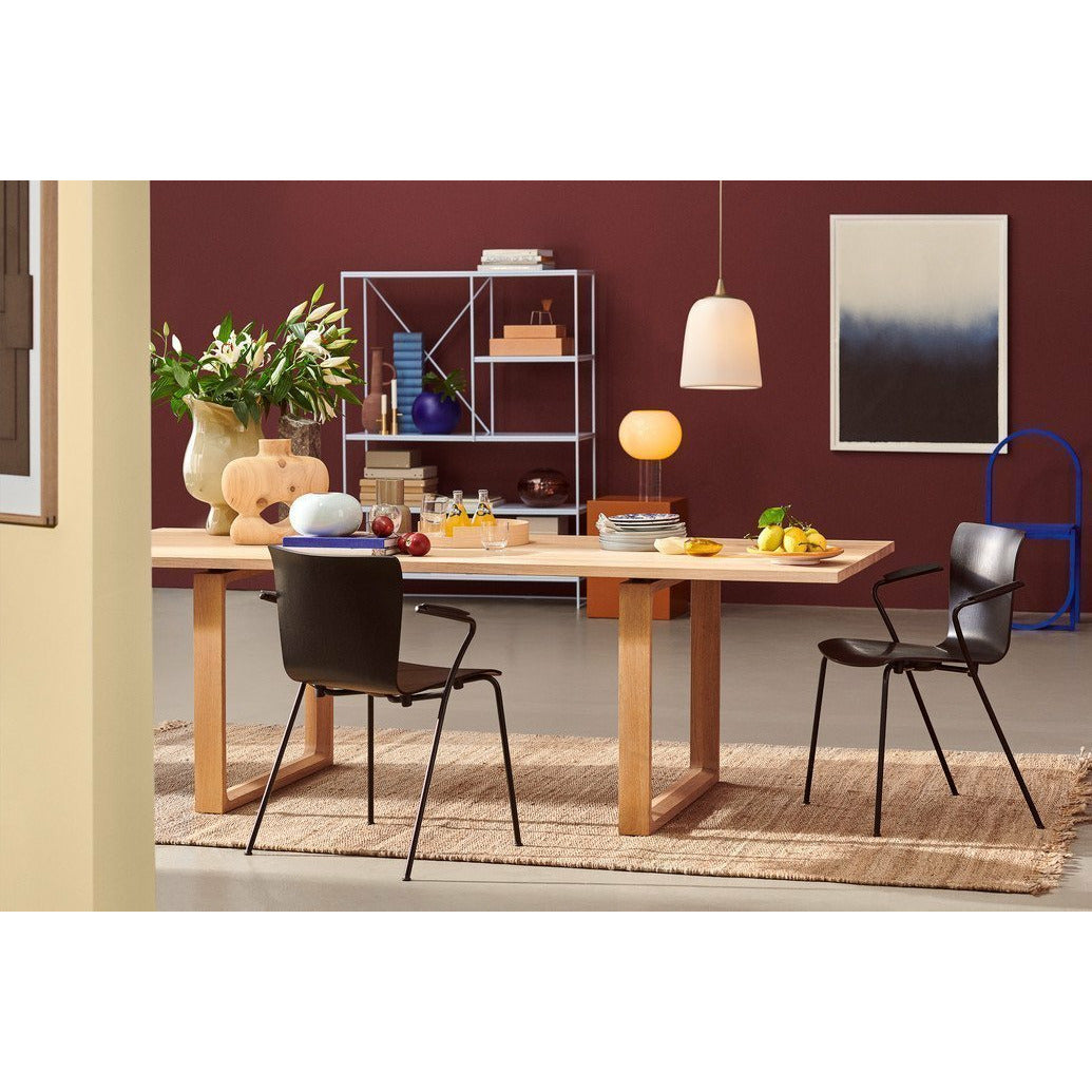 Fritz Hansen Vico Duo VM110 Stolpulverbelagd ram, svart aska