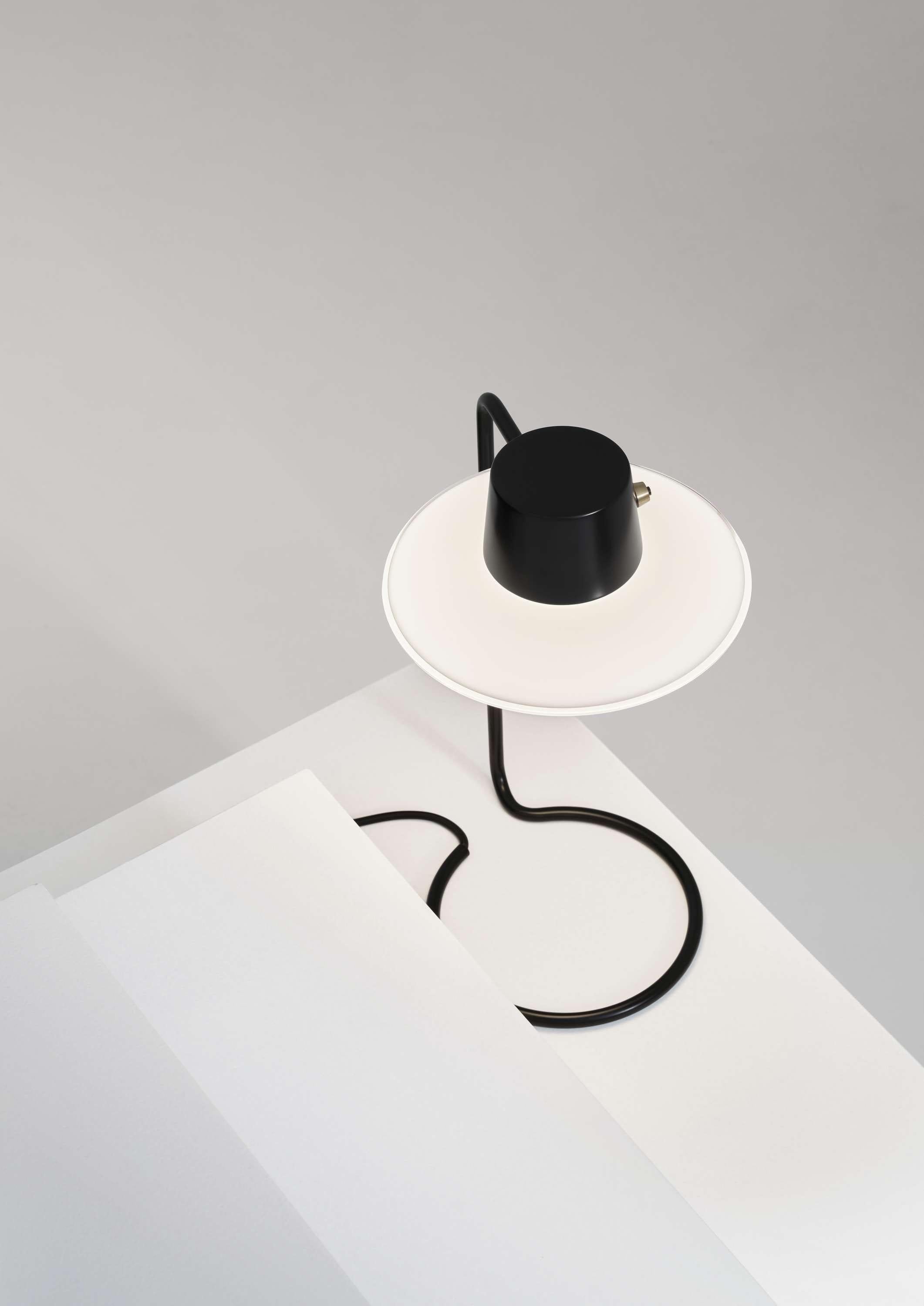 Louis Poulsen AJ Oxford Table Lampe Opal Verre Ø 28 cm