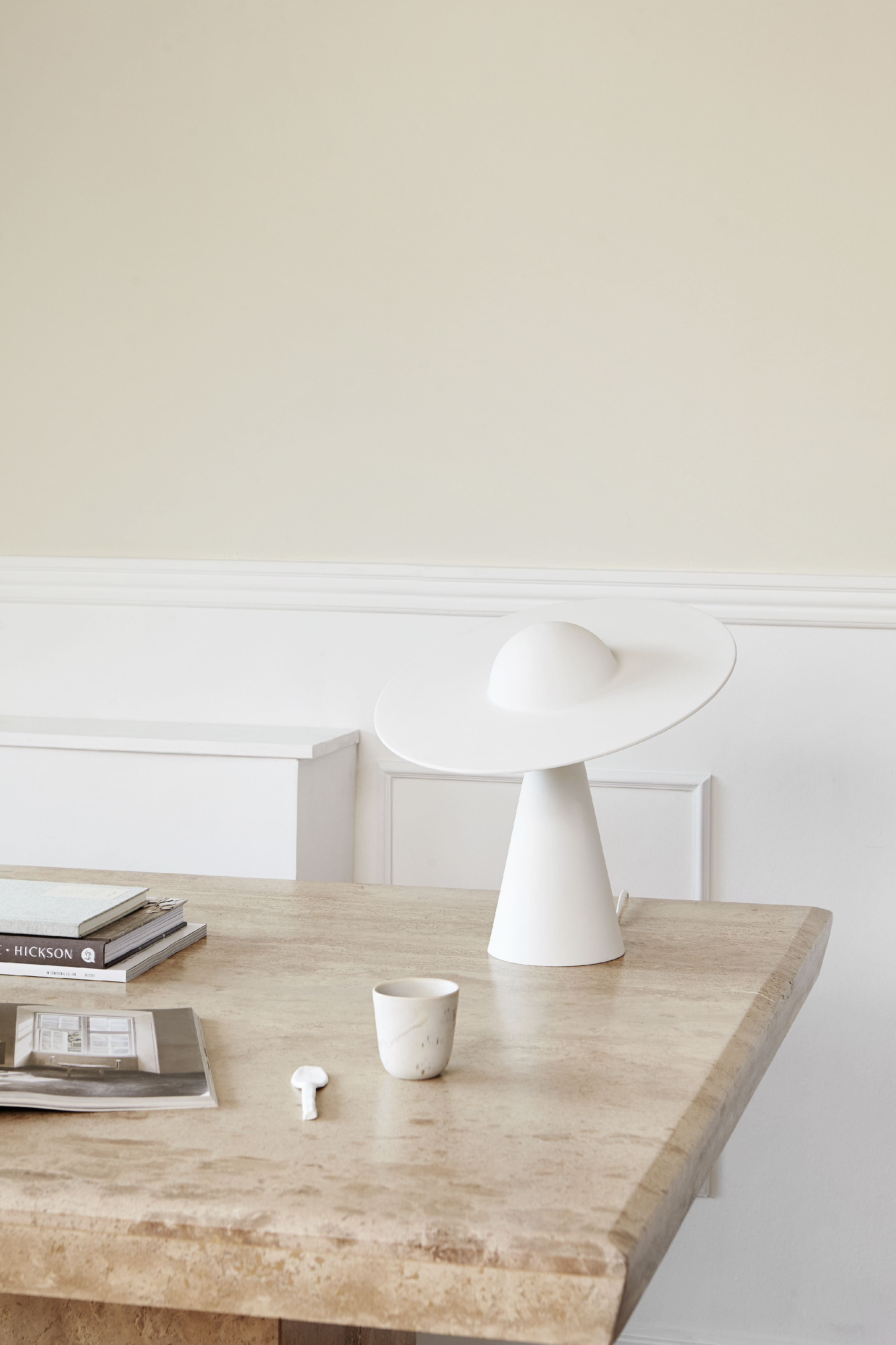 MOEBE Lampe de table en céramique, blanc