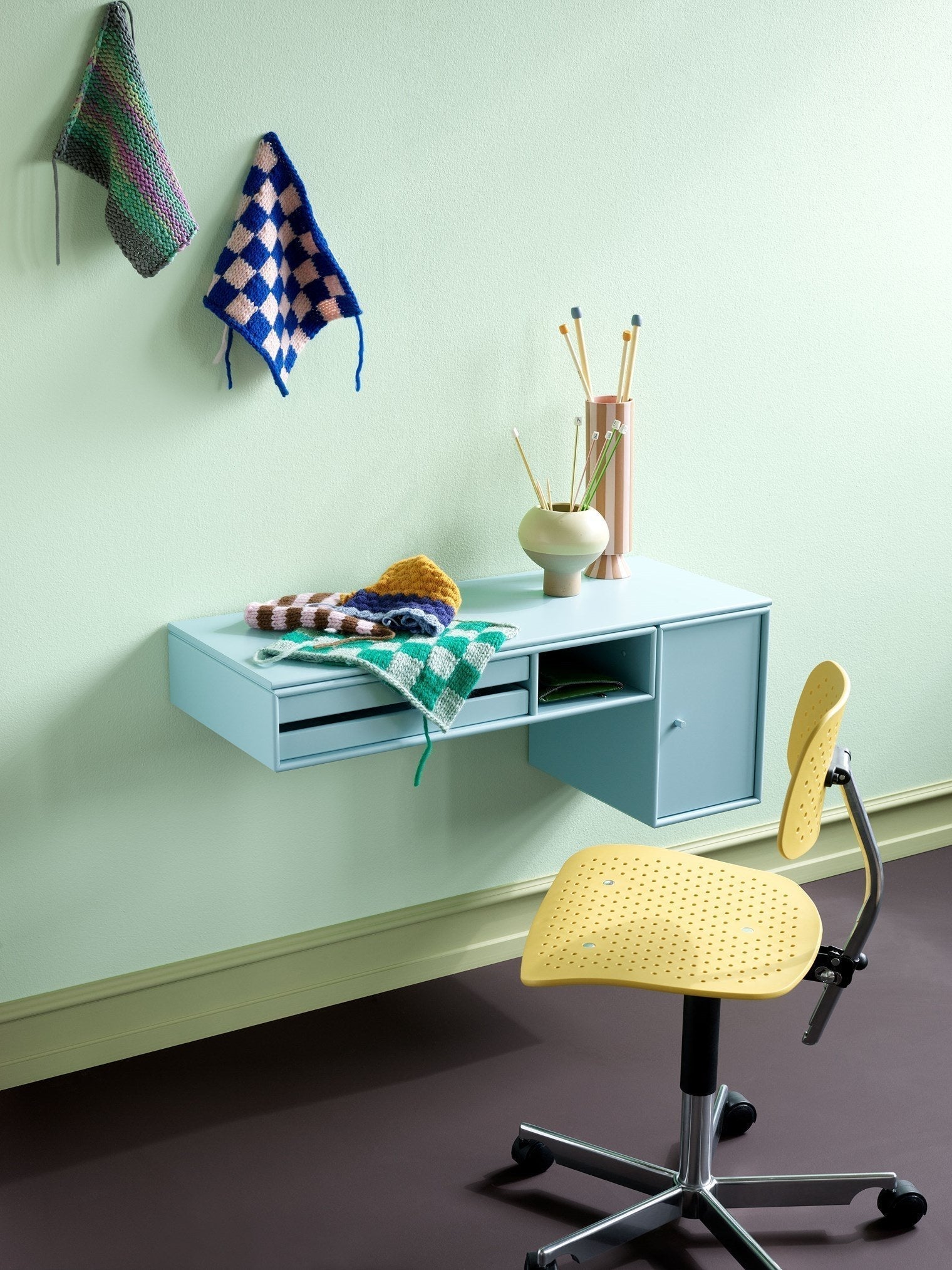 Montana Bureau Work Desk, grafica