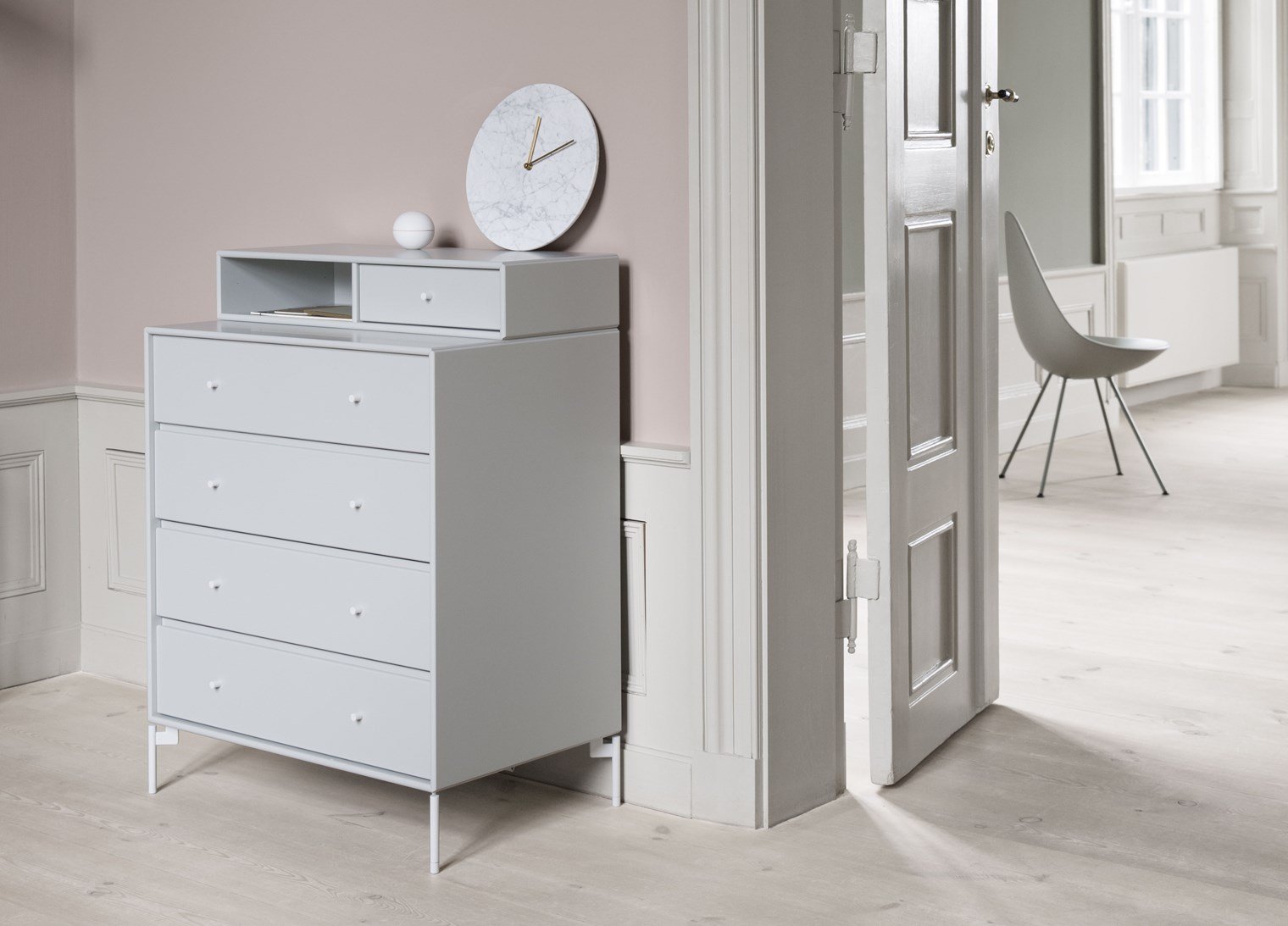 Montana Keep Chest Of Drawers With 7 Cm Plinth, Shadow