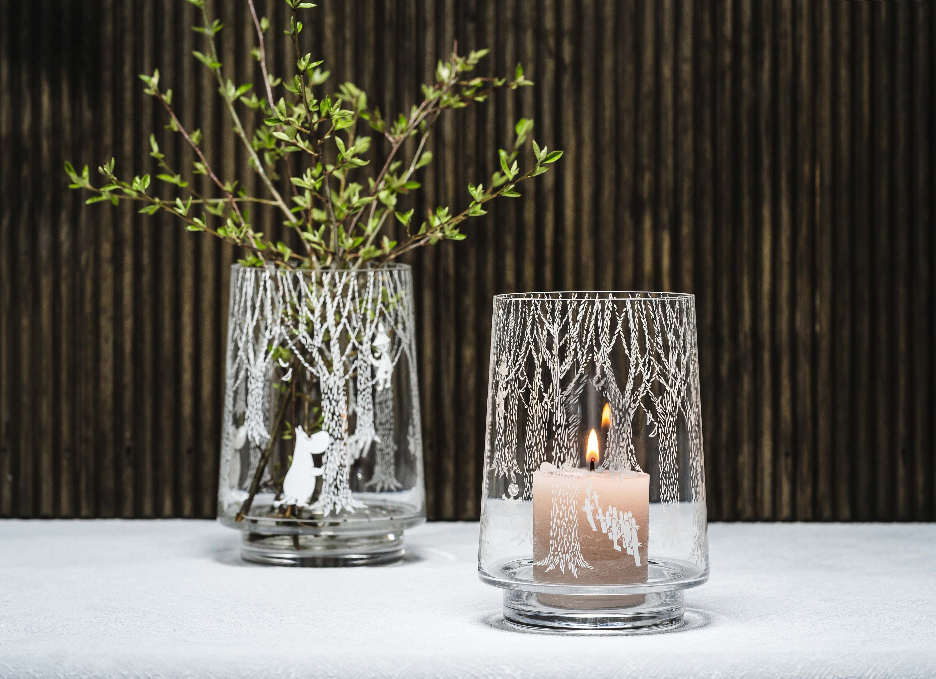 Muurla Moomin dans la lanterne / vase de bougies de bois