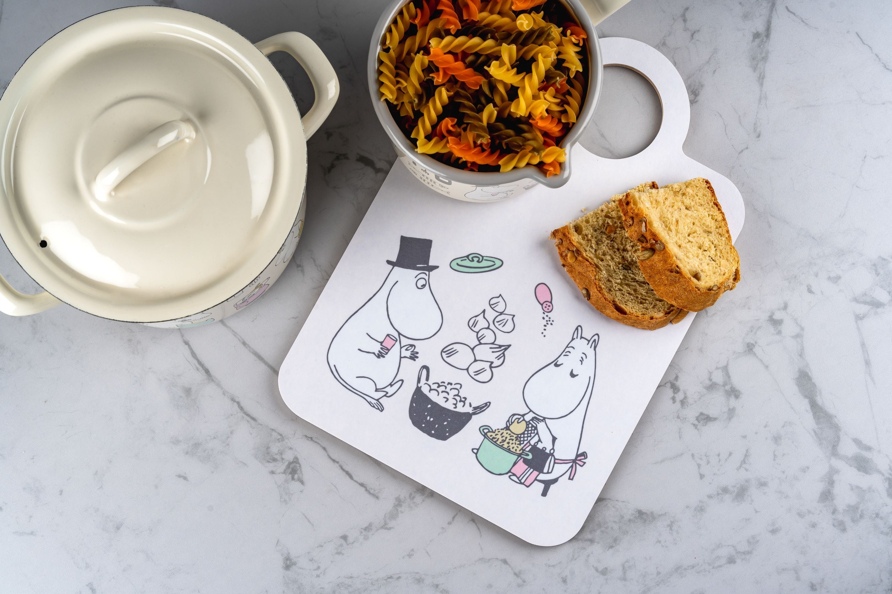 Muurla Moomin Bon Appétit Chop & Serv Board