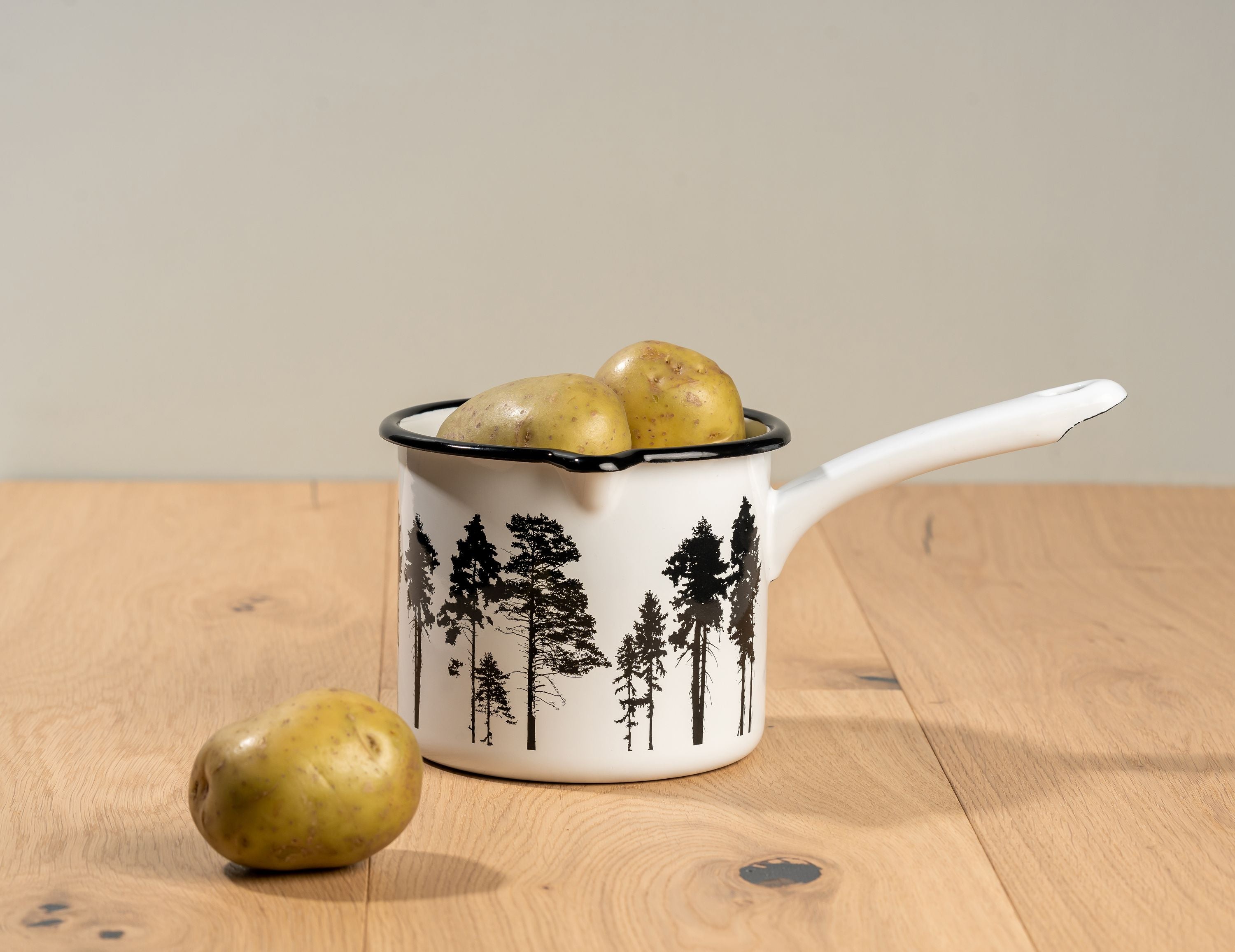 Muurla Nordic Enamel Saucepan The Forest