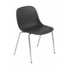 Muuto Chaise latéral en fibre en plastique recyclé une base, noir / chrome