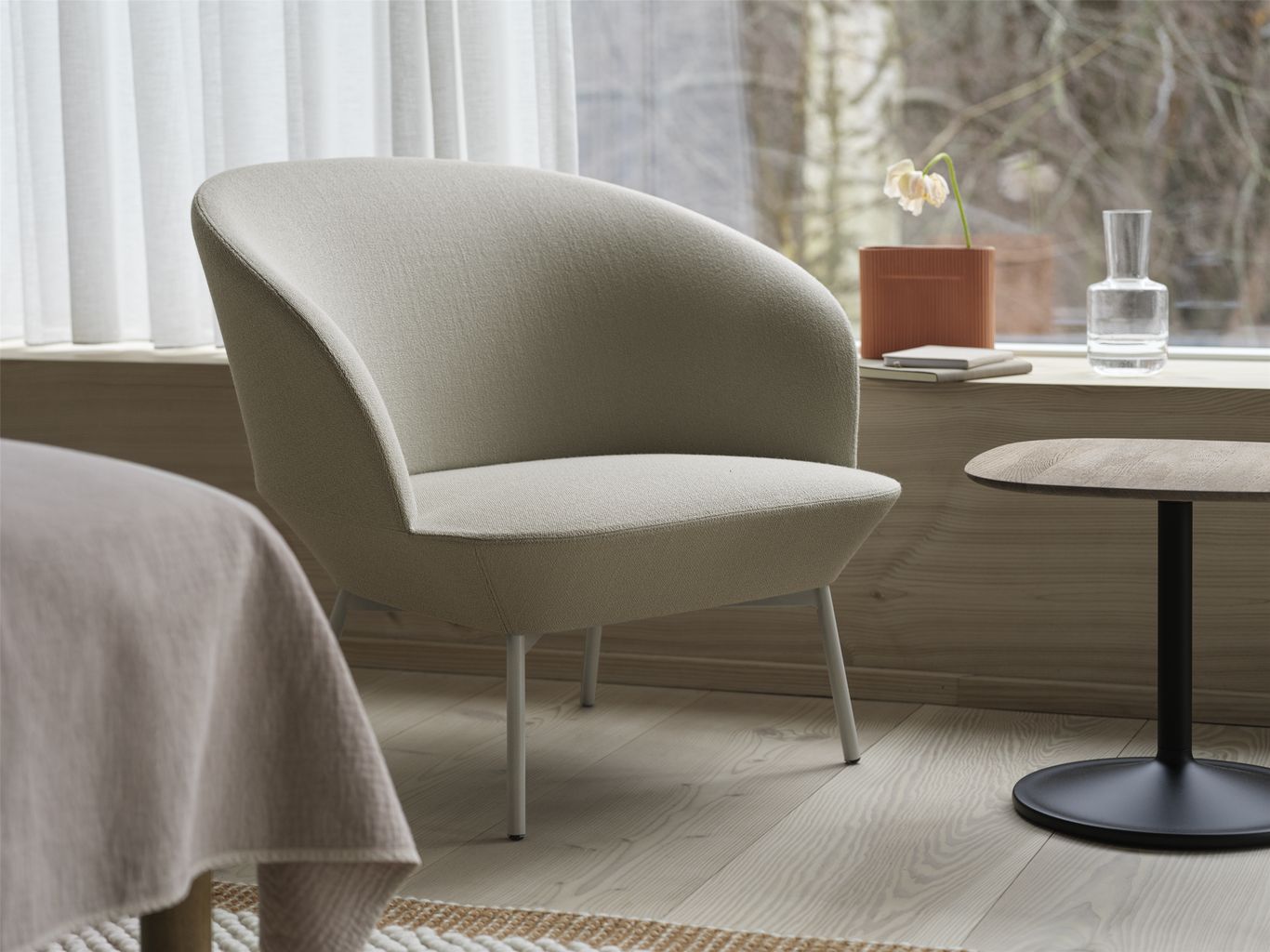 Muuto Oslo Lounge stol, Twill Weave 990/Black