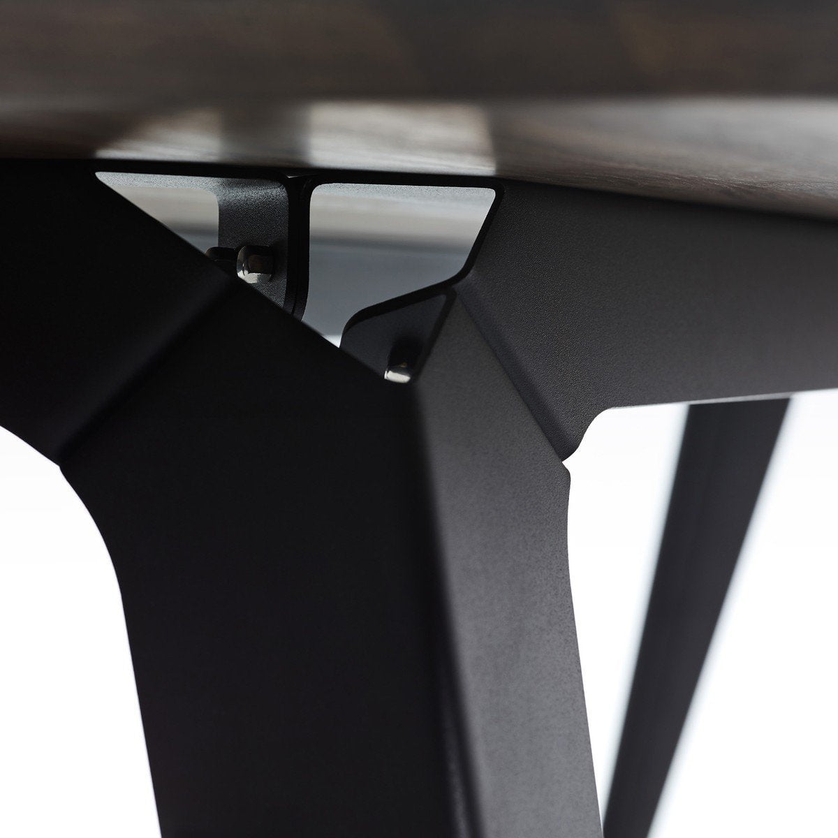 puik褶皱餐桌200x95cm，黑色 /自然