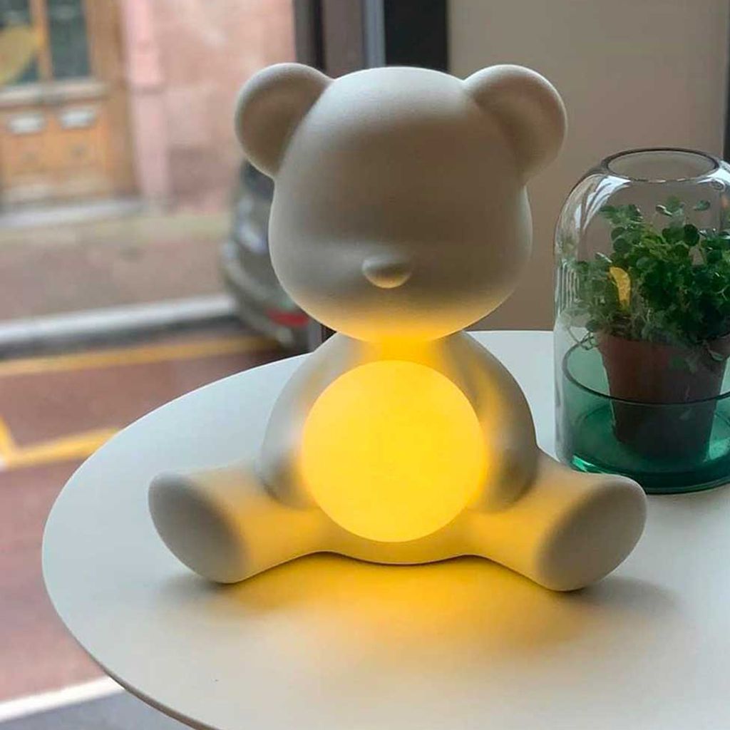 Qeeboo Lampe de table rechargeable à LED en peluche, Fuxia