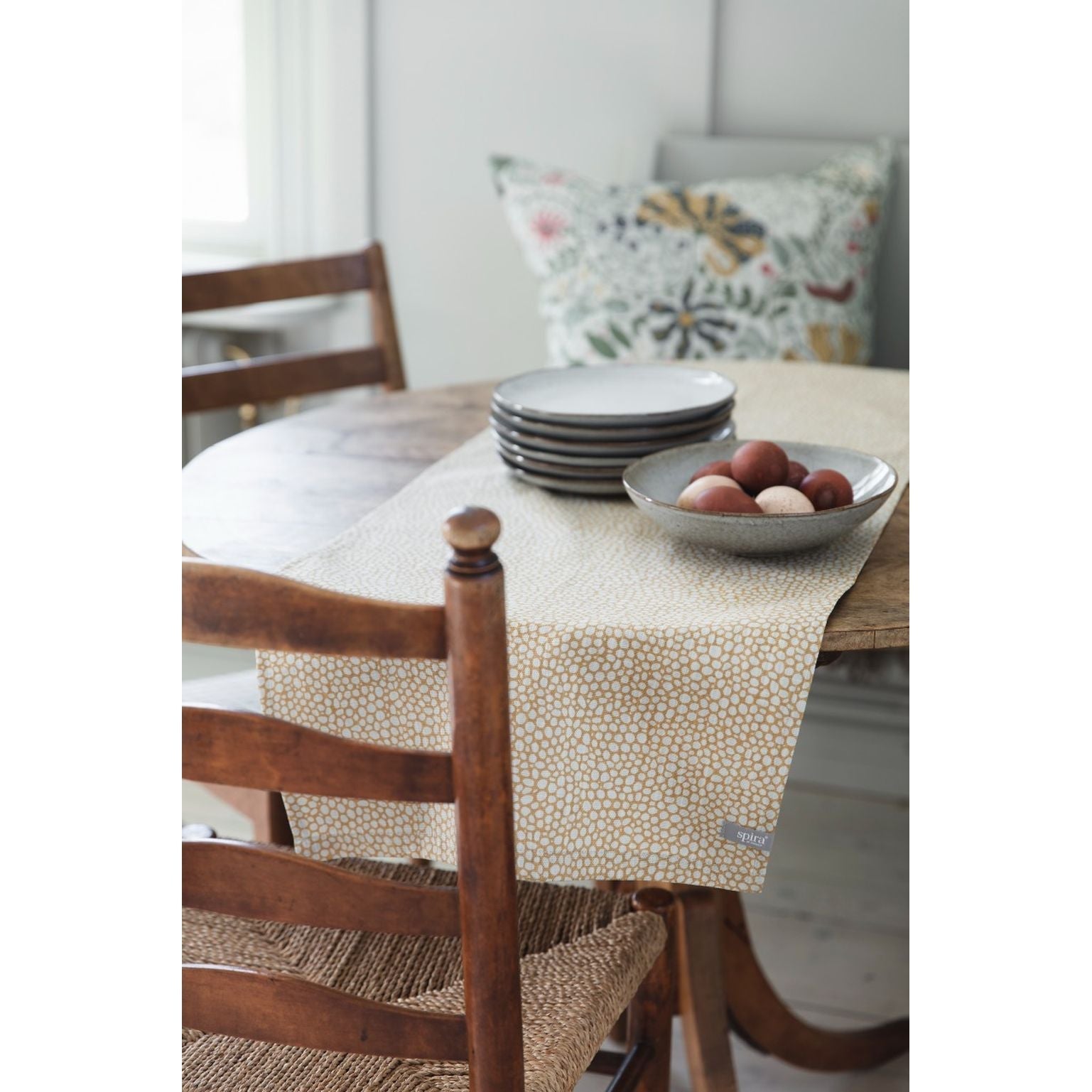 Spira Dotte Table Runner, miele