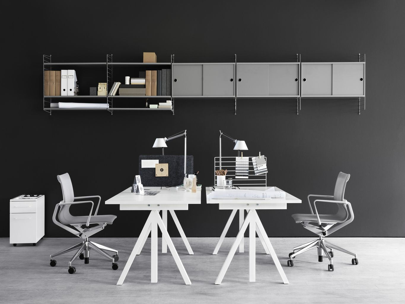 String Furniture Höhenverstellbarer Arbeitstisch 78x120 Cm, Laminat weiß